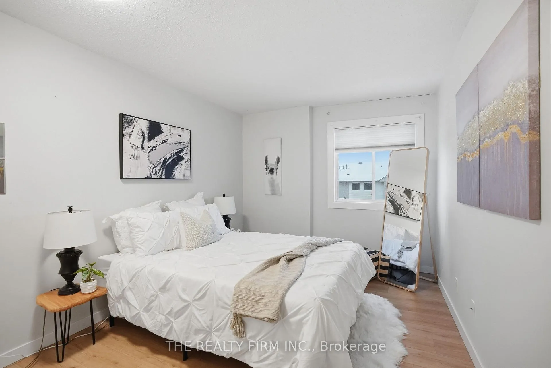 Photo 15 of Unit 310, 735 Deveron Crescent, London, South T — HOMEH