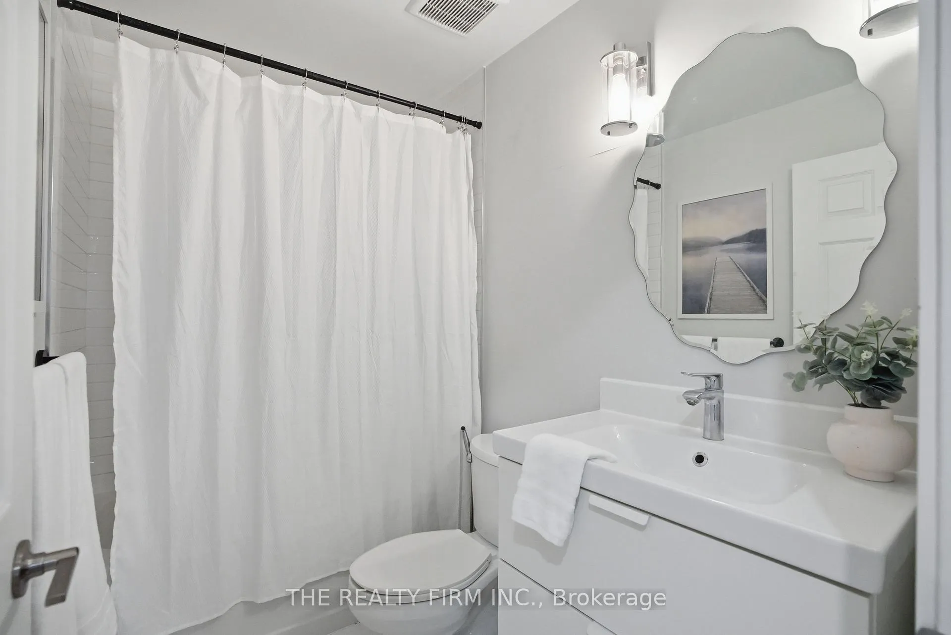 Photo 17 of Unit 310, 735 Deveron Crescent, London, South T — HOMEH