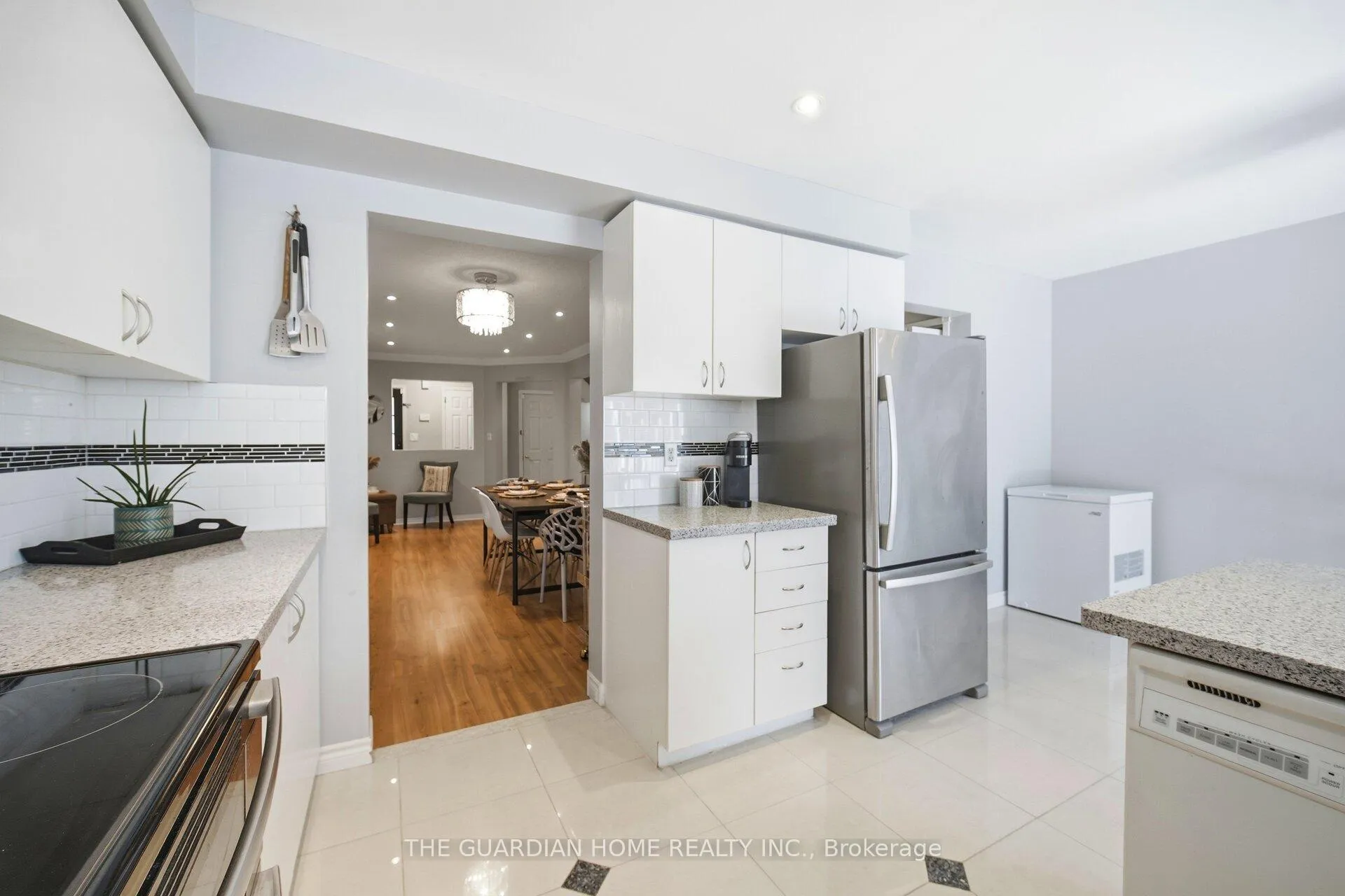 Photo 11 of 24 Hibbard Drive, Ajax, Central — HOMEH