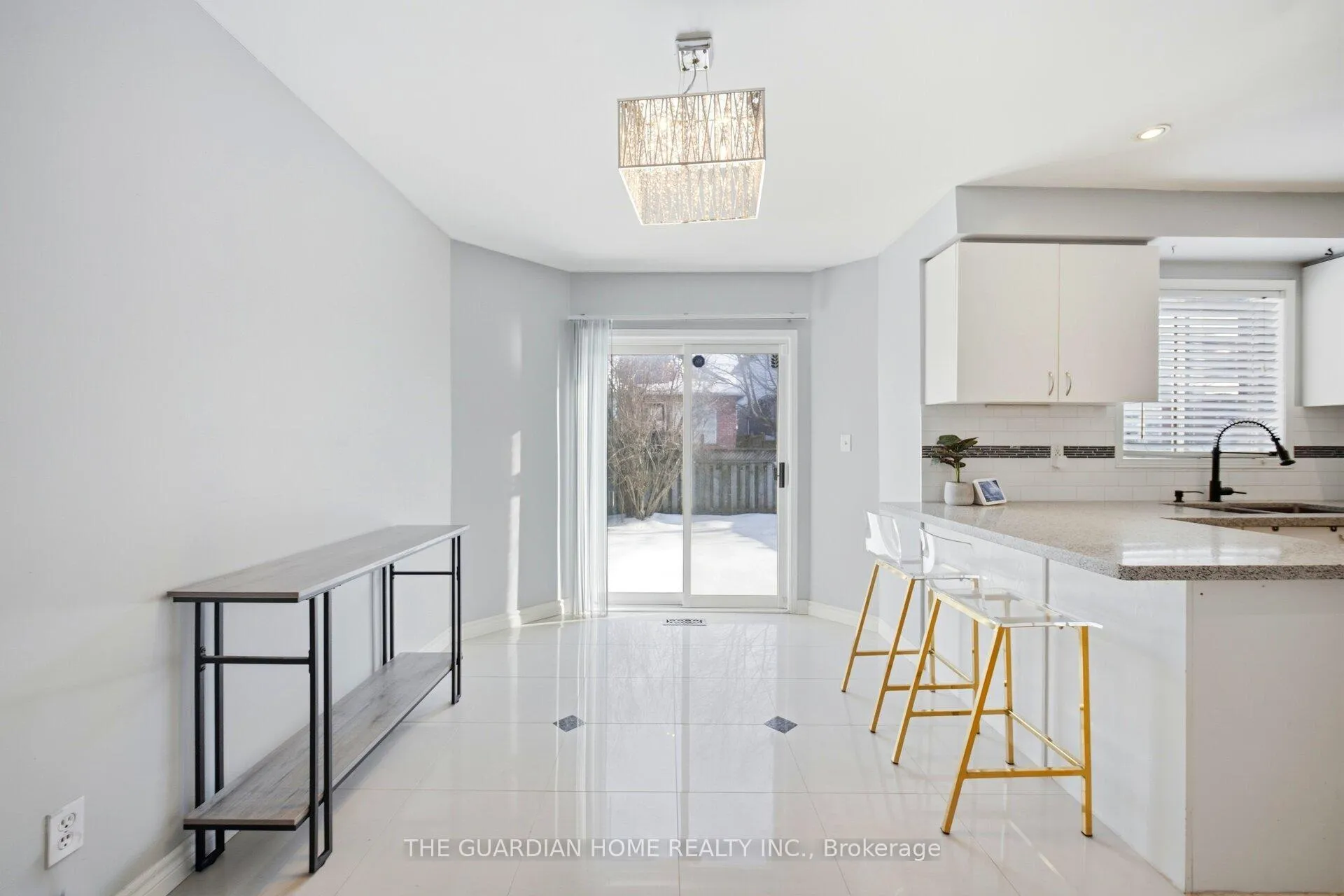 Photo 13 of 24 Hibbard Drive, Ajax, Central — HOMEH