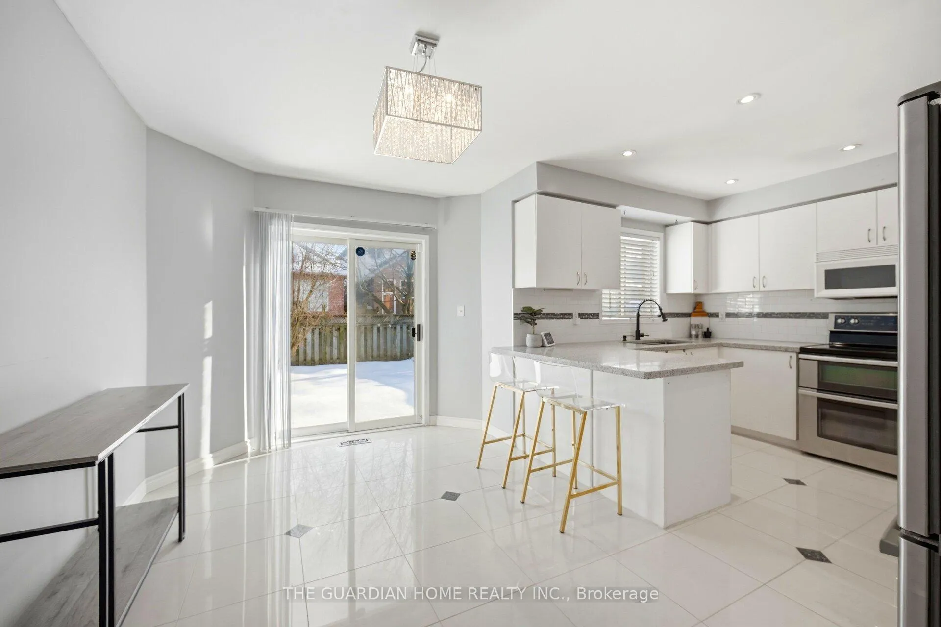 Photo 14 of 24 Hibbard Drive, Ajax, Central — HOMEH