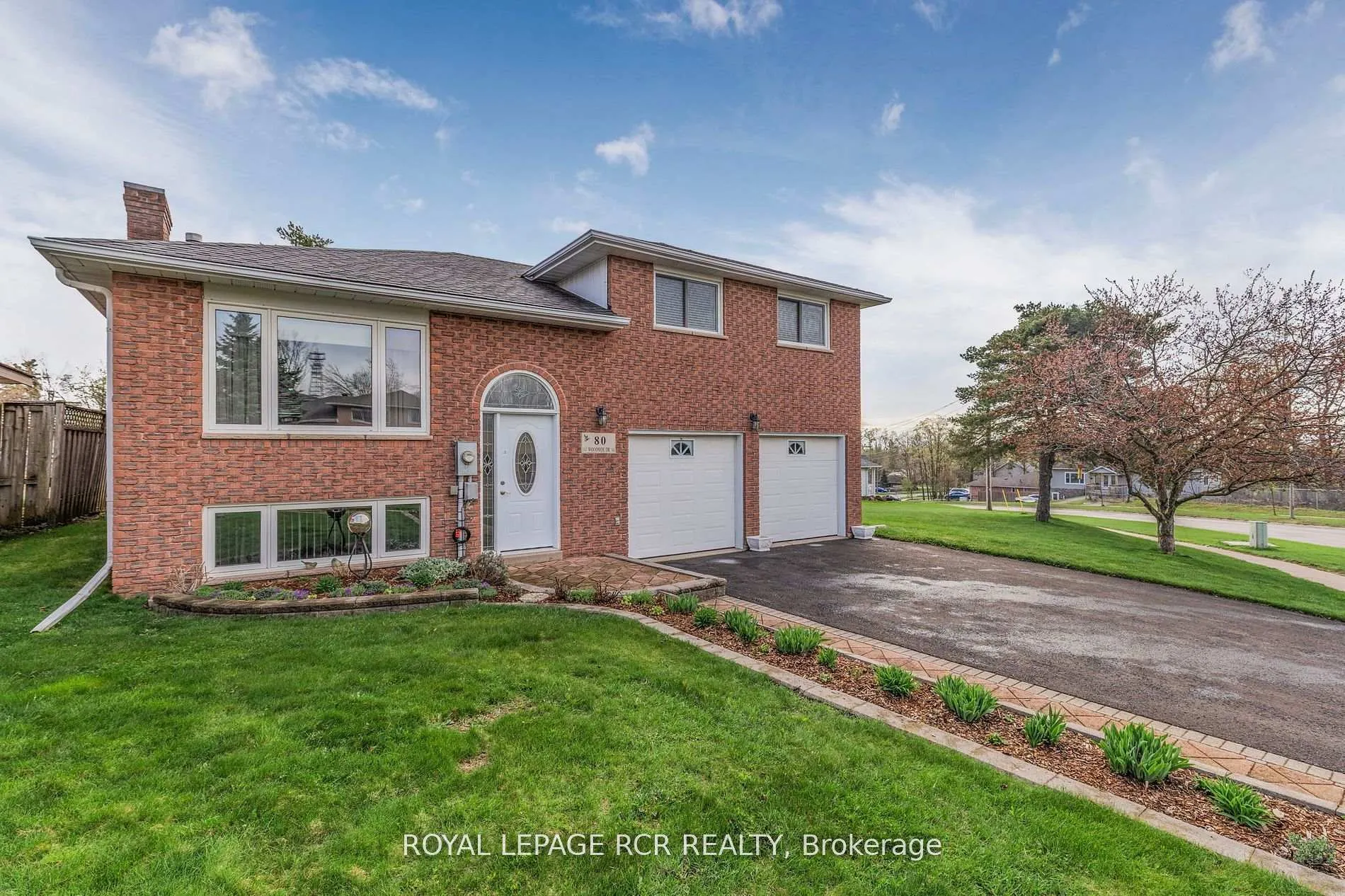 Photo 4 of 80 Woodside Drive, Orillia — HOMEH
