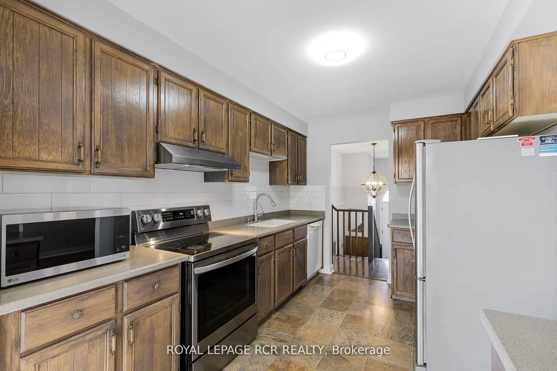 Photo 9 of 80 Woodside Drive, Orillia — HOMEH