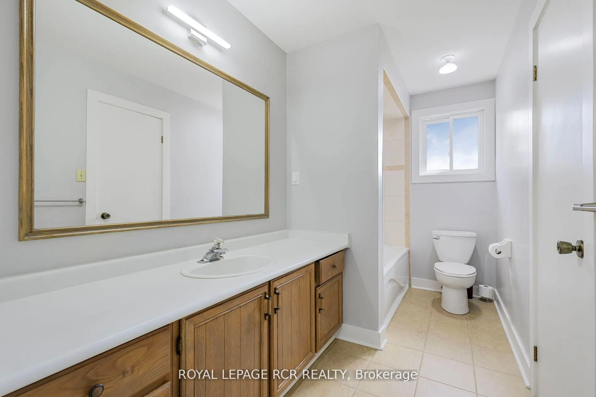 Photo 25 of 80 Woodside Drive, Orillia — HOMEH