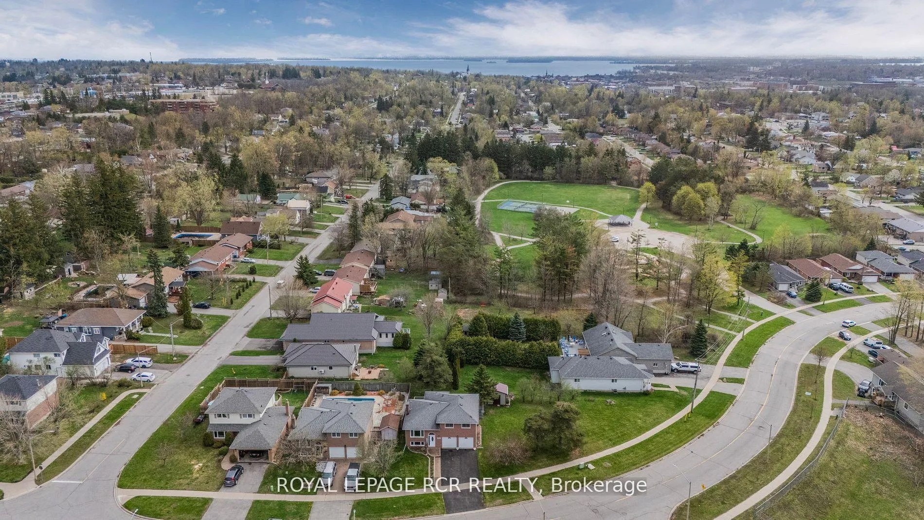 Photo 43 of 80 Woodside Drive, Orillia — HOMEH