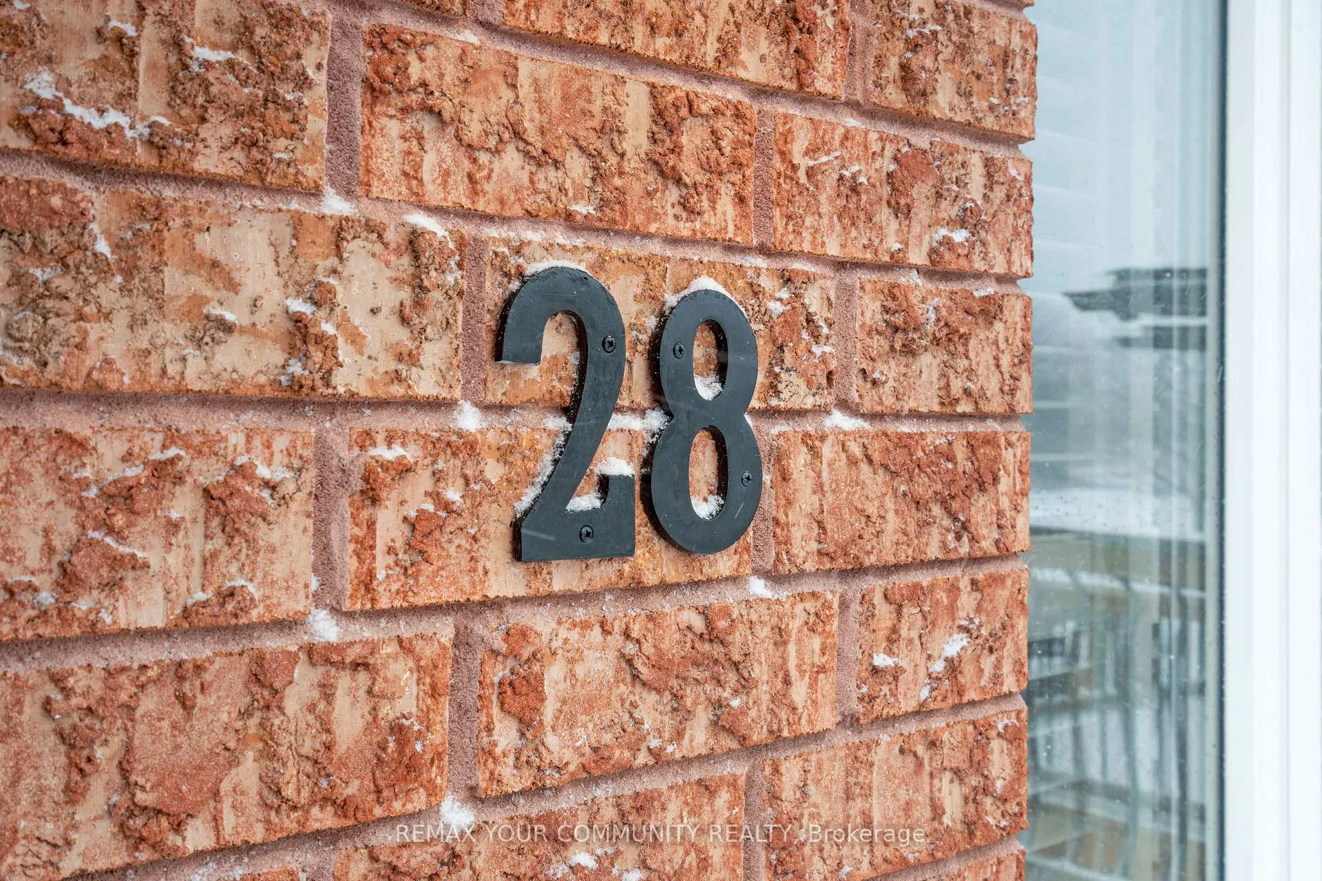 Photo 3 of 28 Moon Drive, Barrie, Ardagh — HOMEH