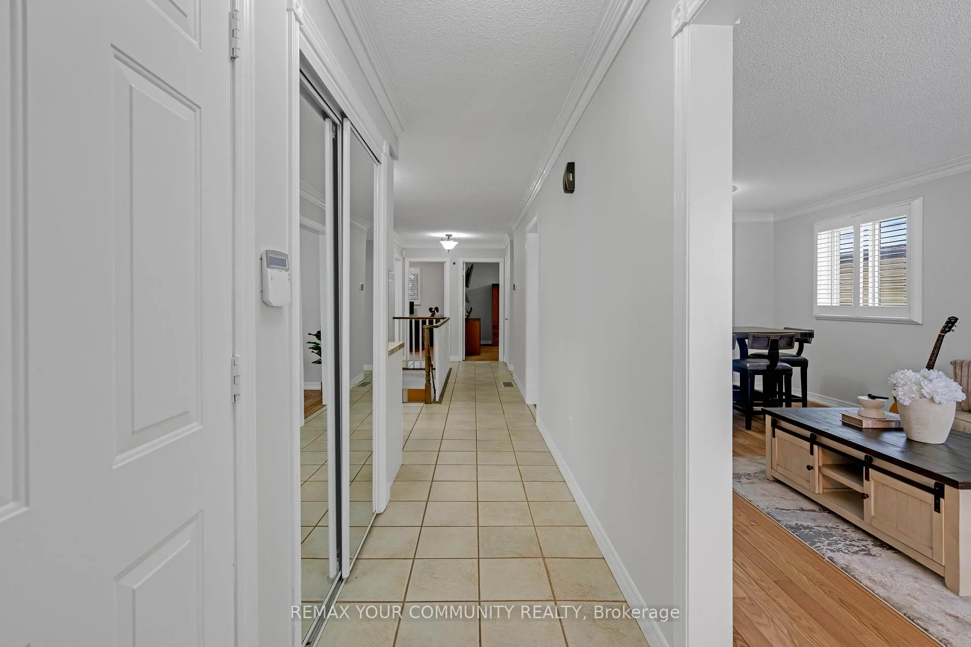 Photo 5 of 28 Moon Drive, Barrie, Ardagh — HOMEH