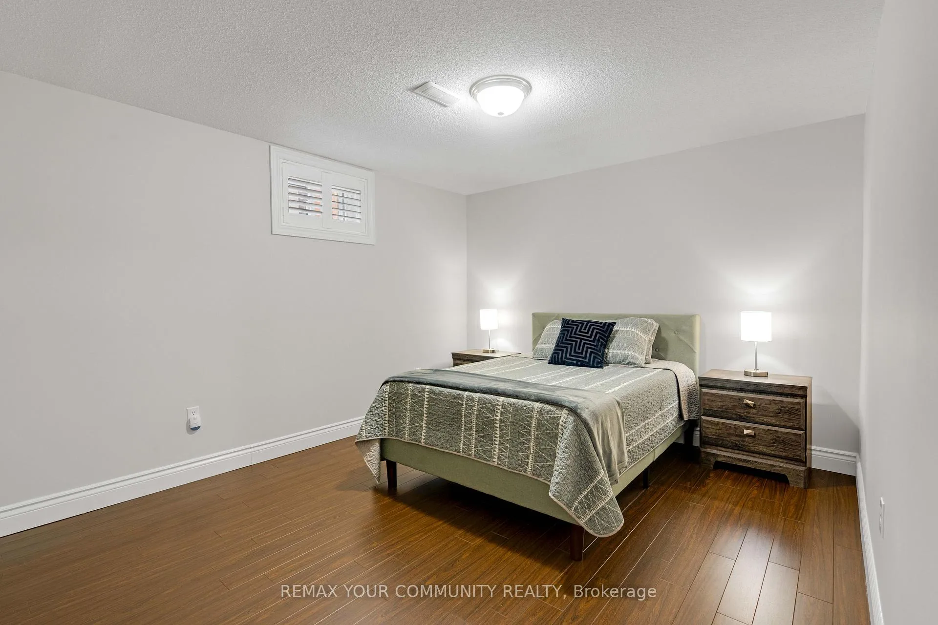 Photo 26 of 28 Moon Drive, Barrie, Ardagh — HOMEH