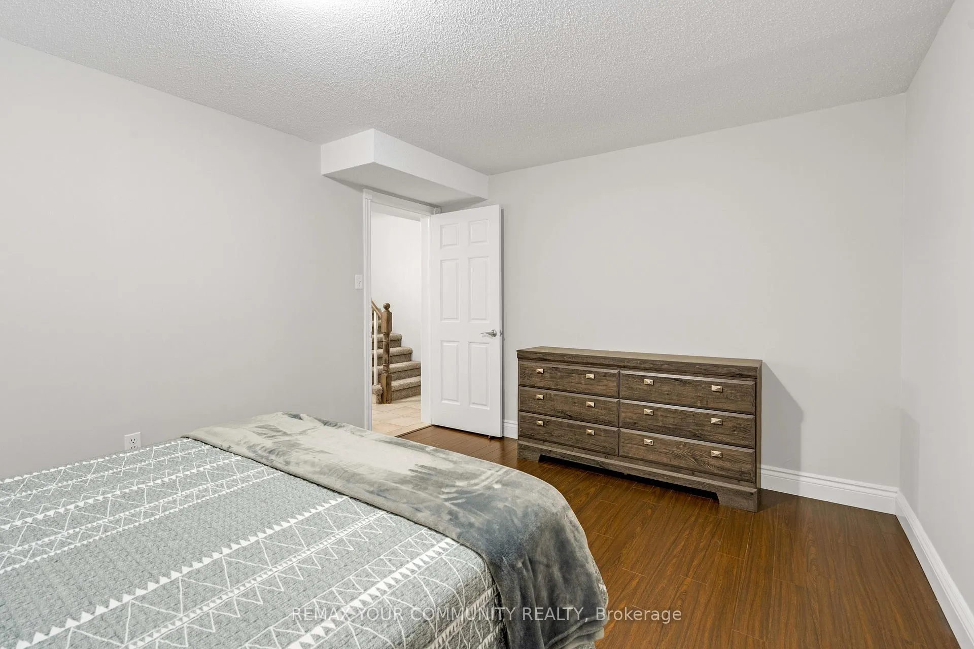 Photo 27 of 28 Moon Drive, Barrie, Ardagh — HOMEH