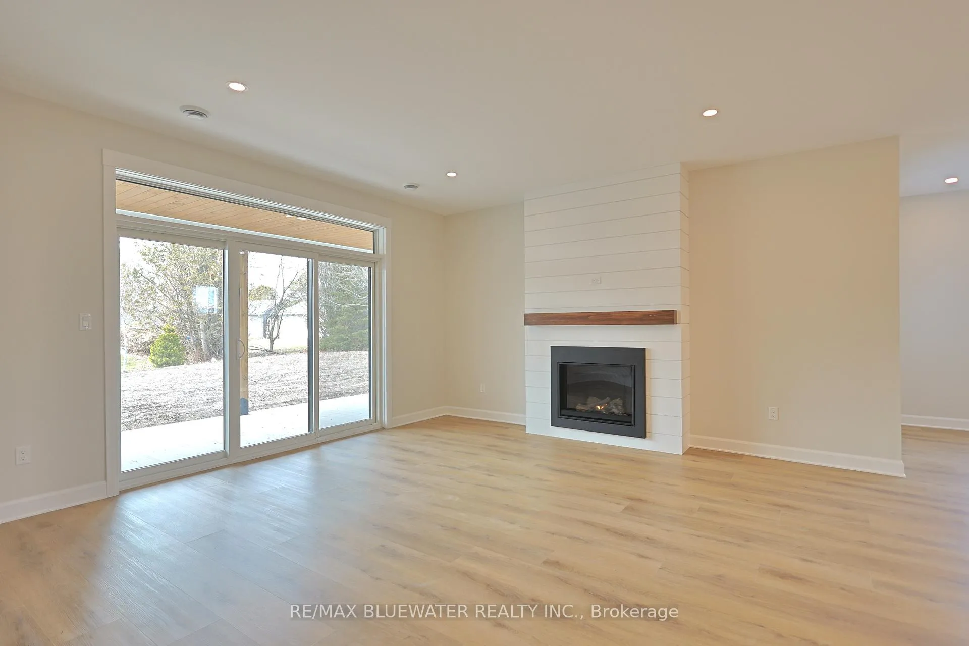 Photo 2 of 72623 Stanley Street, Bluewater, Hay — HOMEH