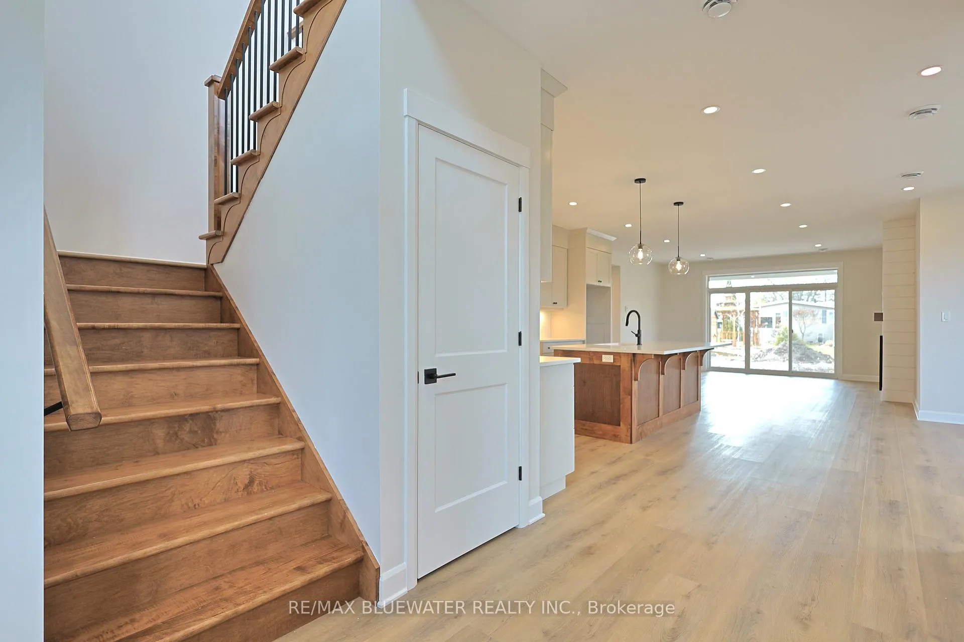 Photo 4 of 72623 Stanley Street, Bluewater, Hay — HOMEH