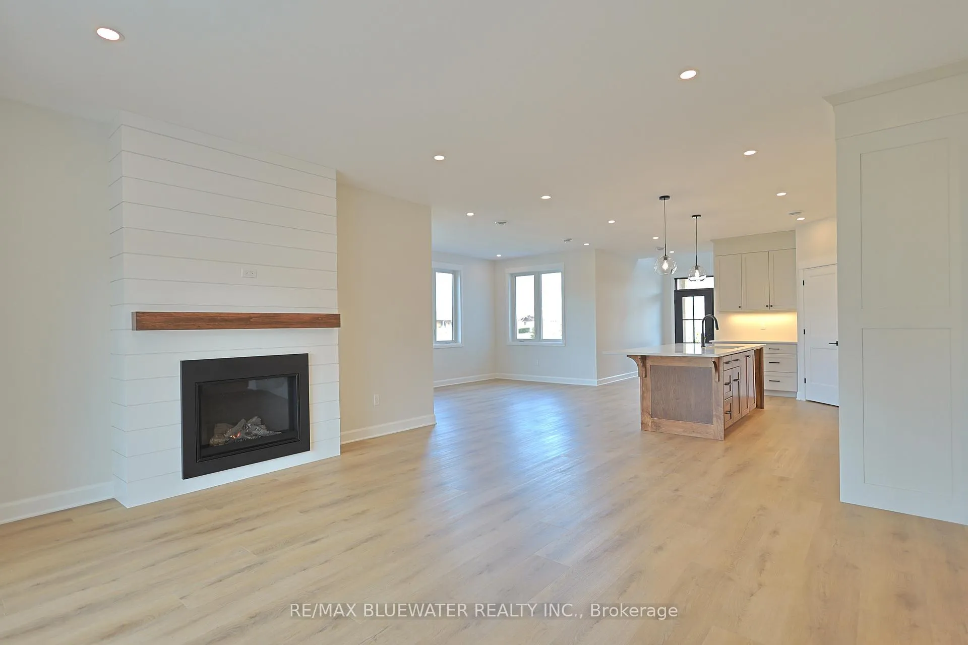 Photo 17 of 72623 Stanley Street, Bluewater, Hay — HOMEH