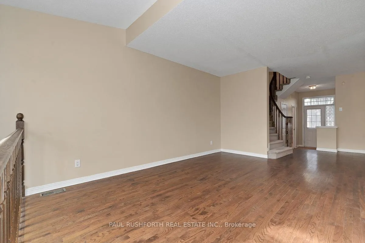Photo 9 of 4417 Wildmint Square, Ottawa, Riverside South/Gloucester Glen — HOMEH