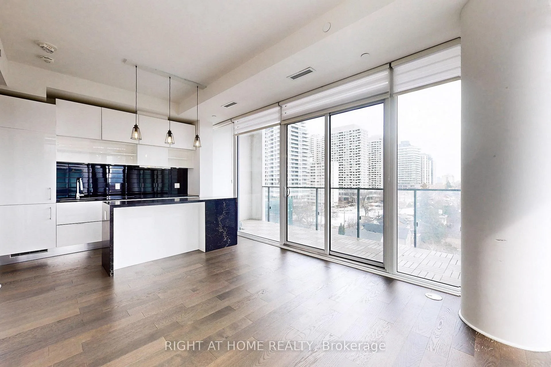 Photo 2 of Unit 905, 5 Soudan Avenue, Toronto, Mount Pleasant West — HOMEH