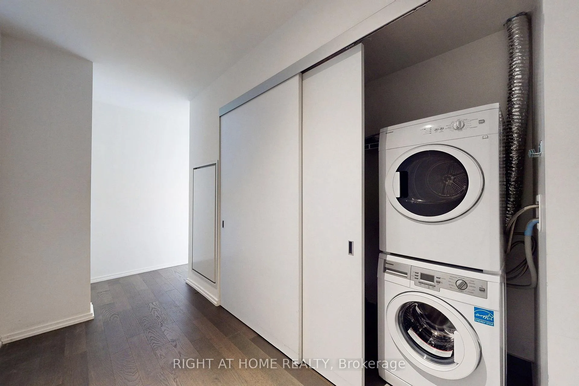 Photo 19 of Unit 905, 5 Soudan Avenue, Toronto, Mount Pleasant West — HOMEH