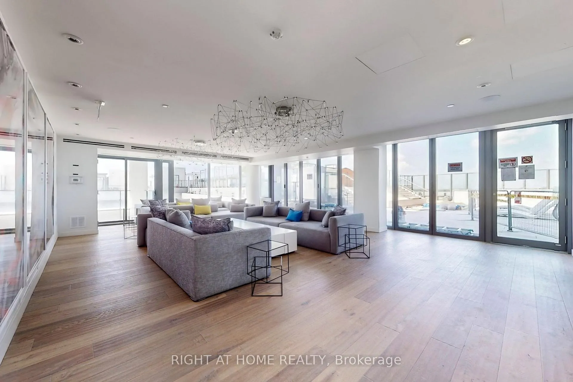 Photo 38 of Unit 905, 5 Soudan Avenue, Toronto, Mount Pleasant West — HOMEH