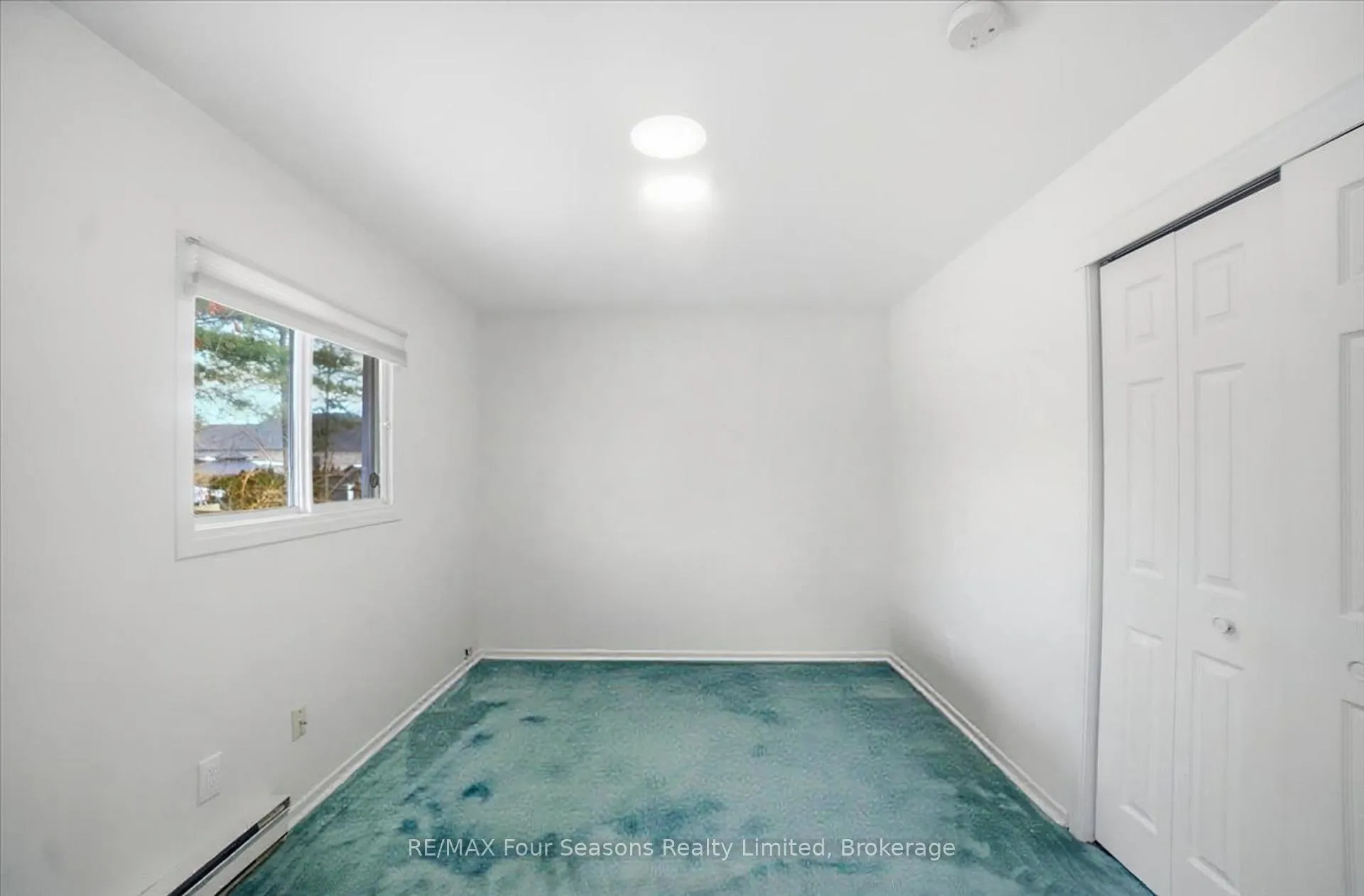 Photo 13 of 220 Old Mosley Street, Wasaga Beach — HOMEH