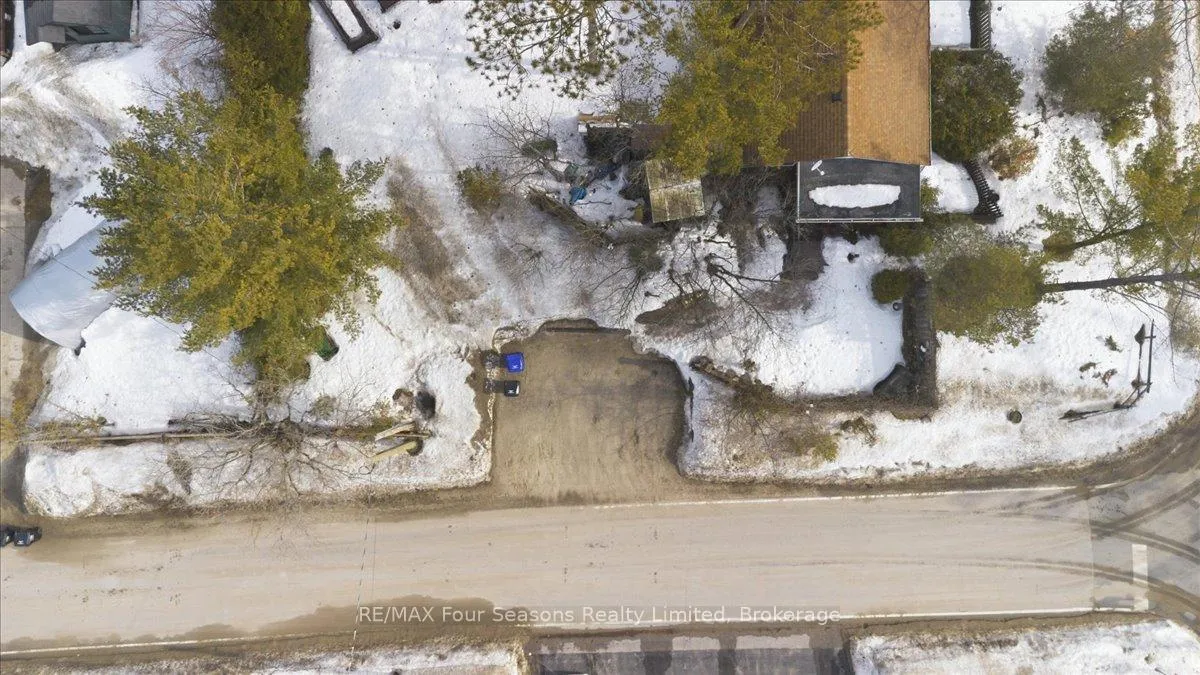Photo 17 of 220 Old Mosley Street, Wasaga Beach — HOMEH