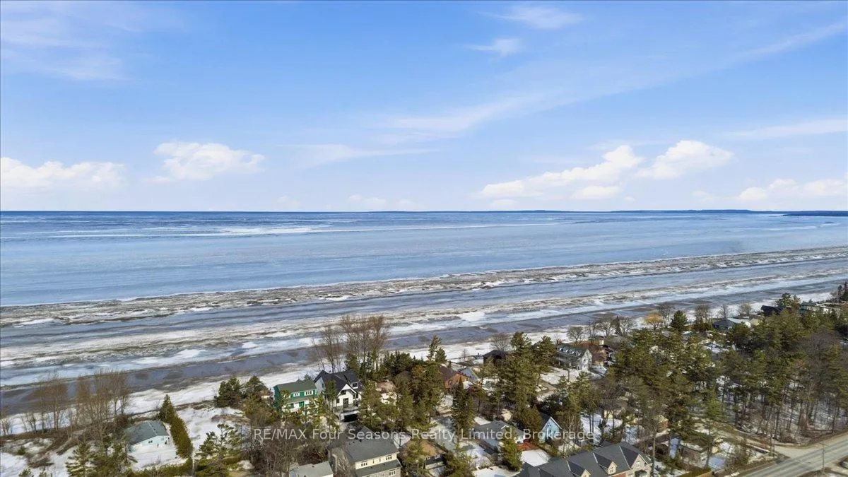 Photo 22 of 220 Old Mosley Street, Wasaga Beach — HOMEH