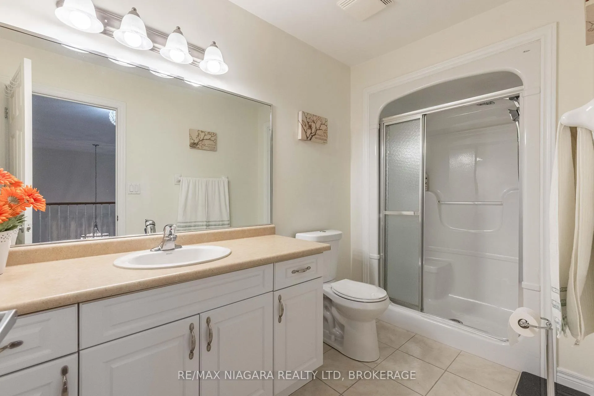 Photo 17 of Unit 13, 8142 Costabile Drive, Niagara Falls, Ascot — HOMEH