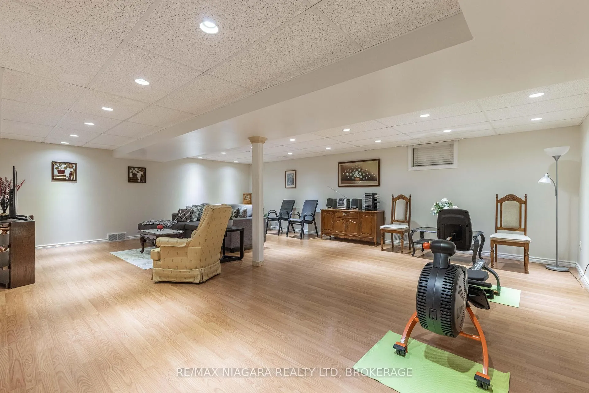 Photo 22 of Unit 13, 8142 Costabile Drive, Niagara Falls, Ascot — HOMEH