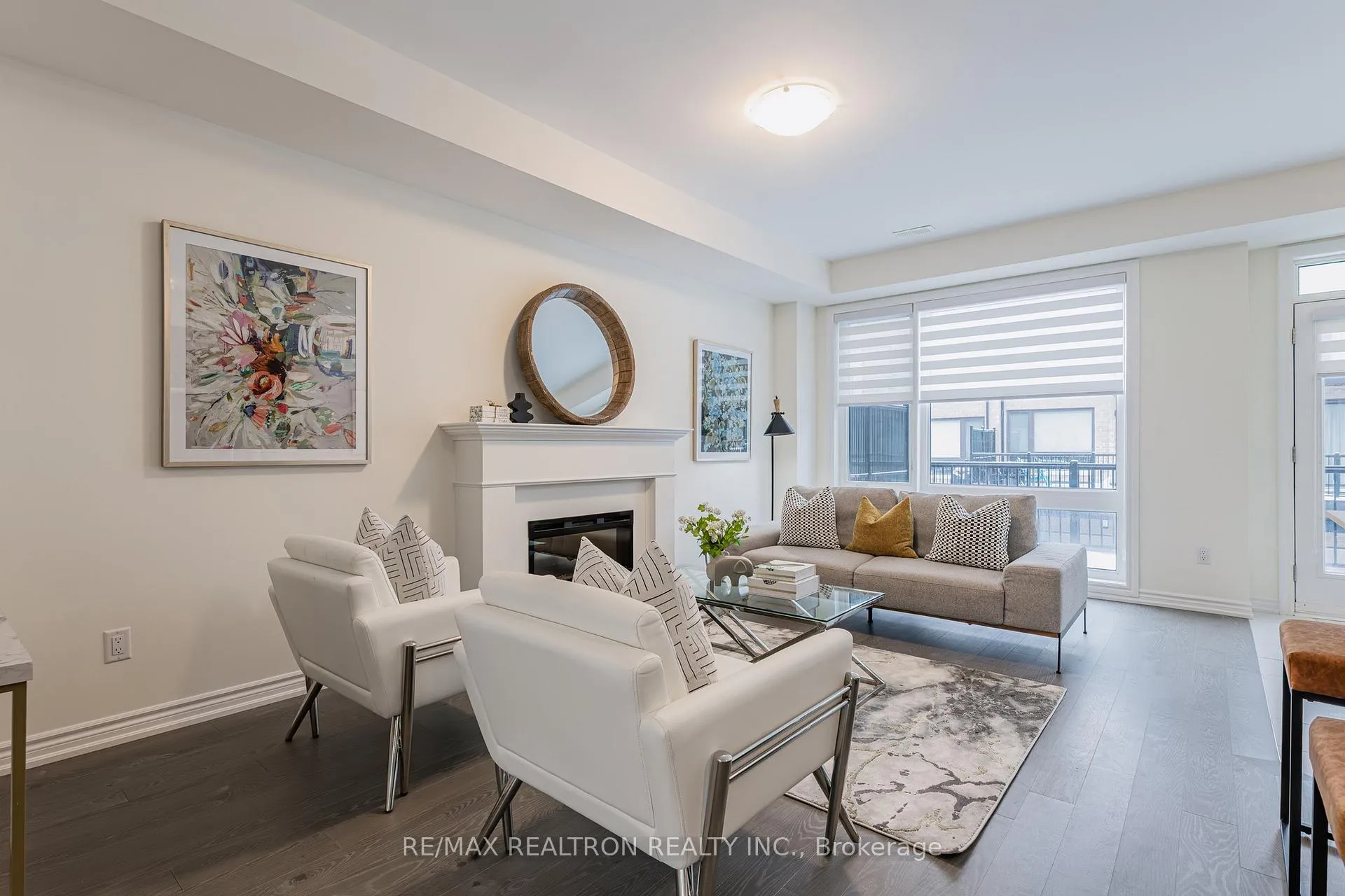 Photo 3 of 9 Breyworth Road, Markham, Victoria Square — HOMEH