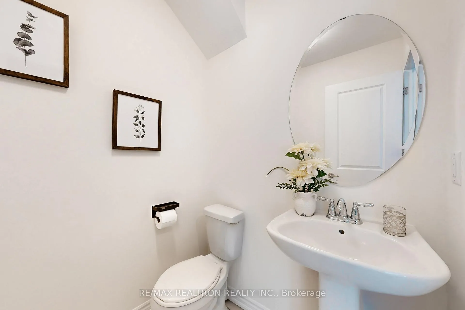 Photo 16 of 9 Breyworth Road, Markham, Victoria Square — HOMEH