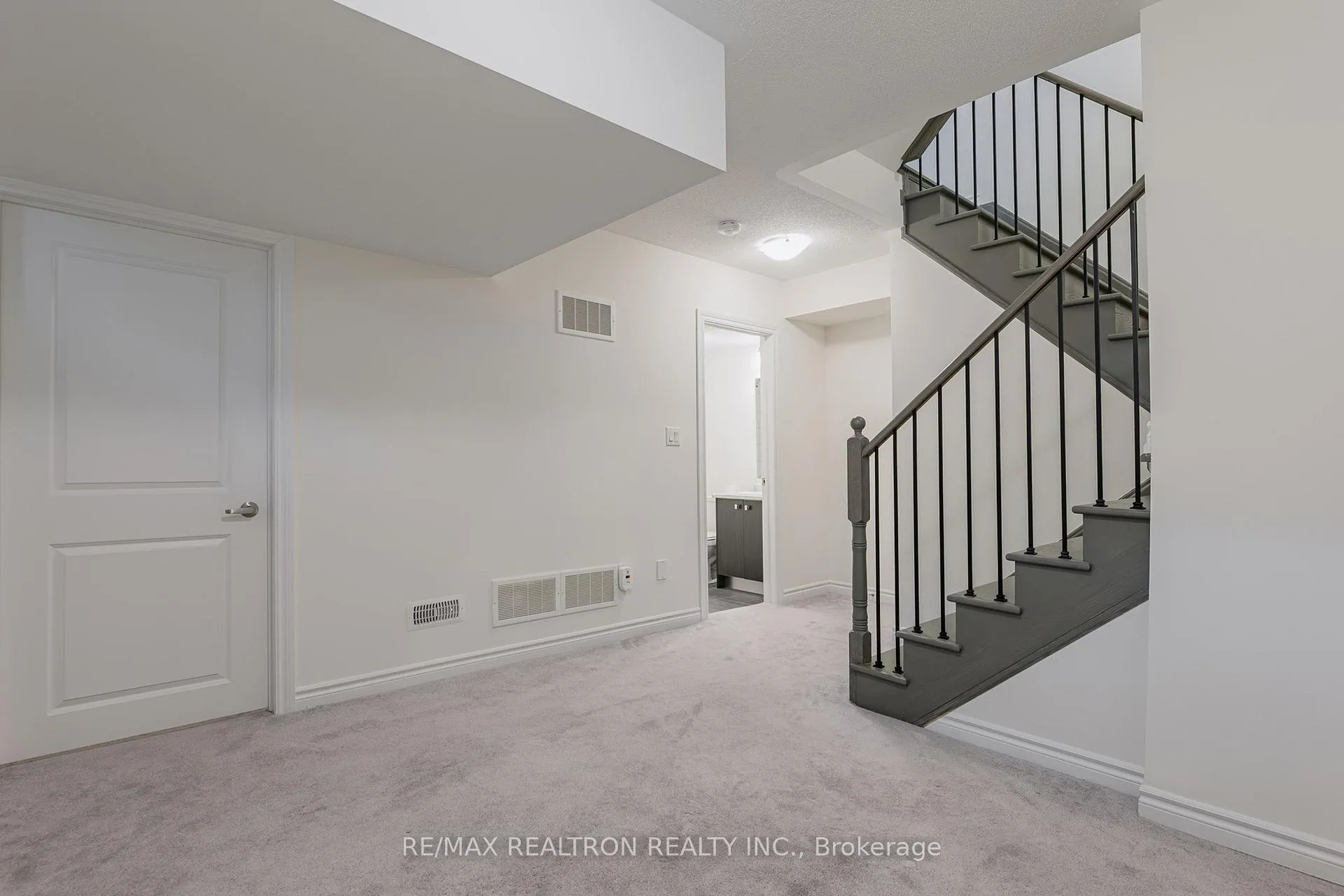 Photo 35 of 9 Breyworth Road, Markham, Victoria Square — HOMEH