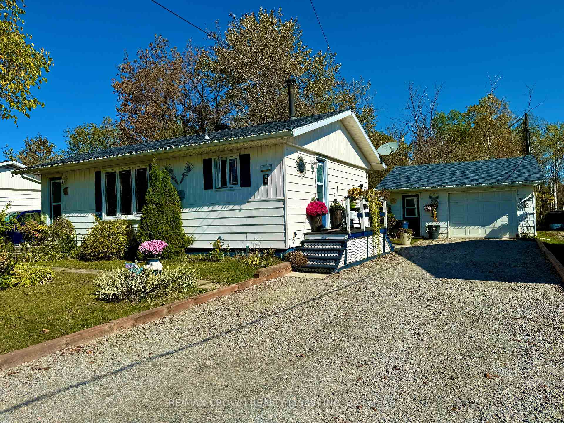 Photo 1 of 11 Niagara Street, Kapuskasing — HOMEH