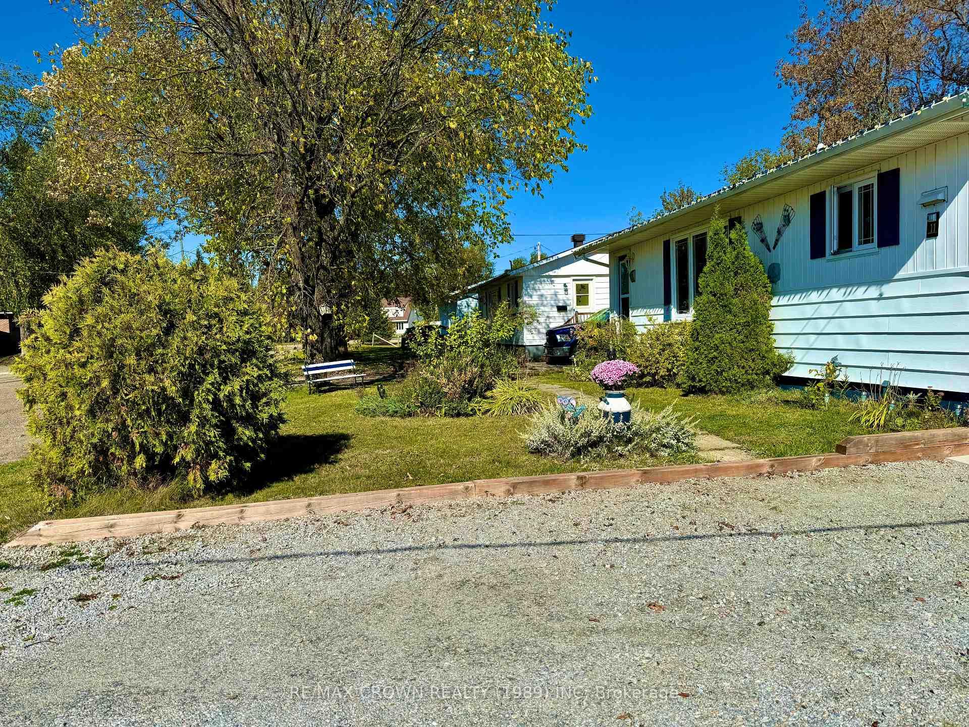 Photo 40 of 11 Niagara Street, Kapuskasing — HOMEH