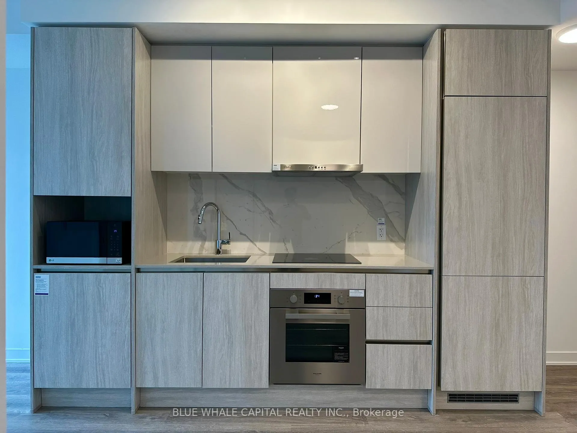 Photo 2 of Unit 2205, 180 Front Street E, Toronto, Moss Park — HOMEH