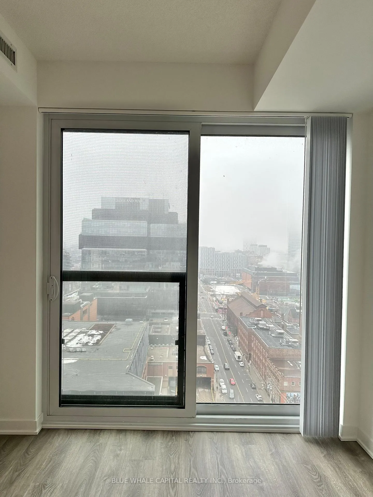 Photo 4 of Unit 2205, 180 Front Street E, Toronto, Moss Park — HOMEH