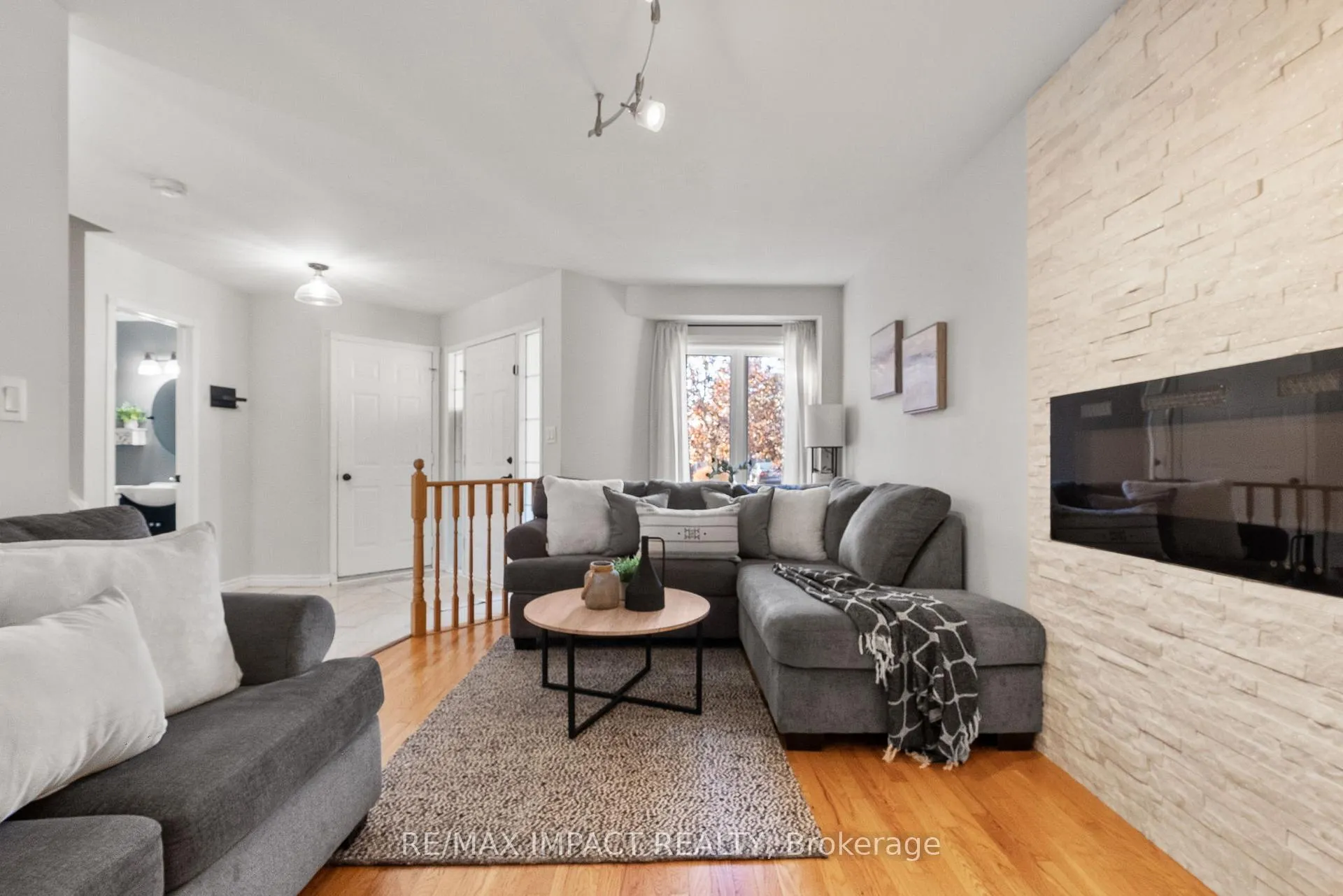 Photo 6 of 1000 Field Court, Cobourg — HOMEH