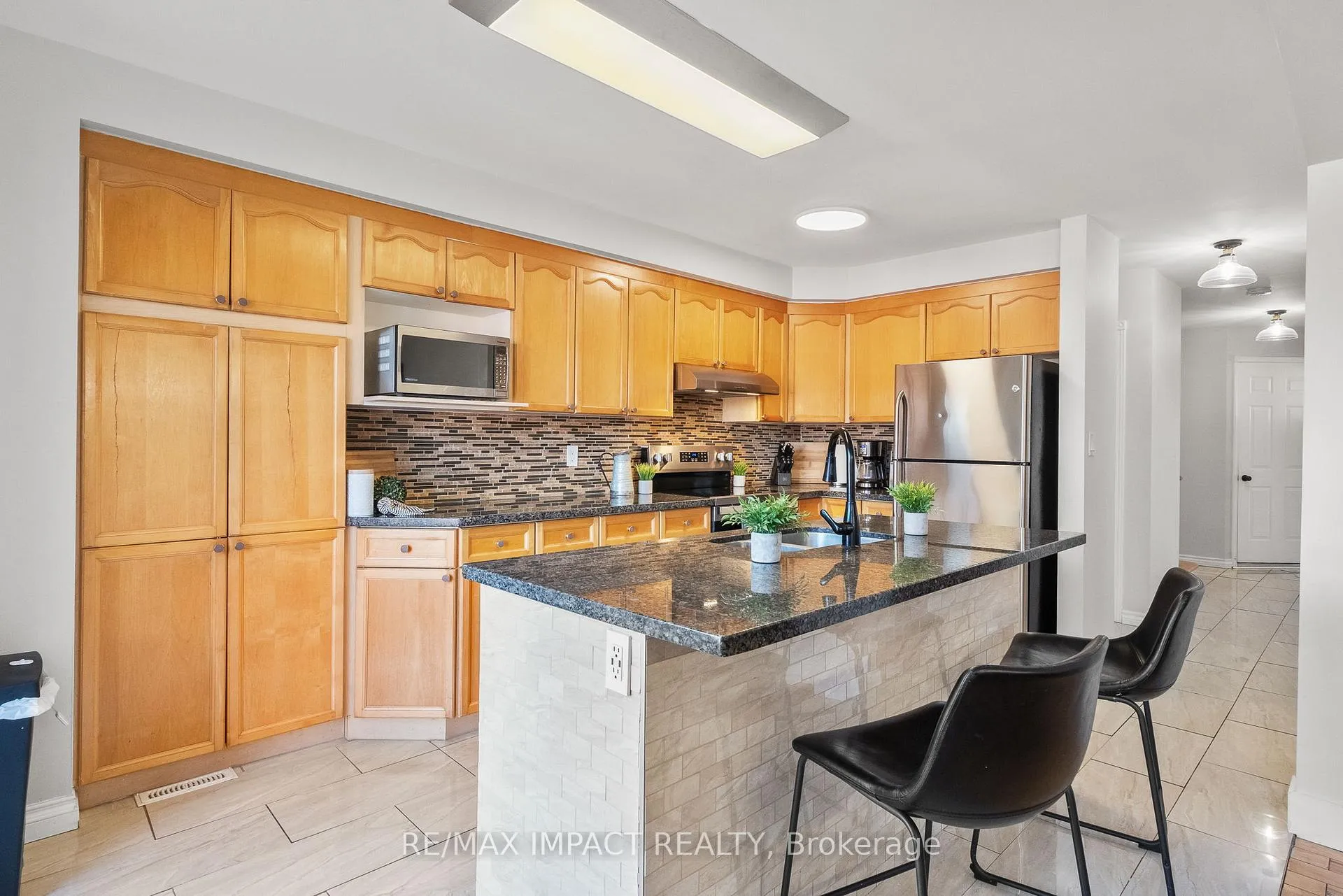 Photo 10 of 1000 Field Court, Cobourg — HOMEH