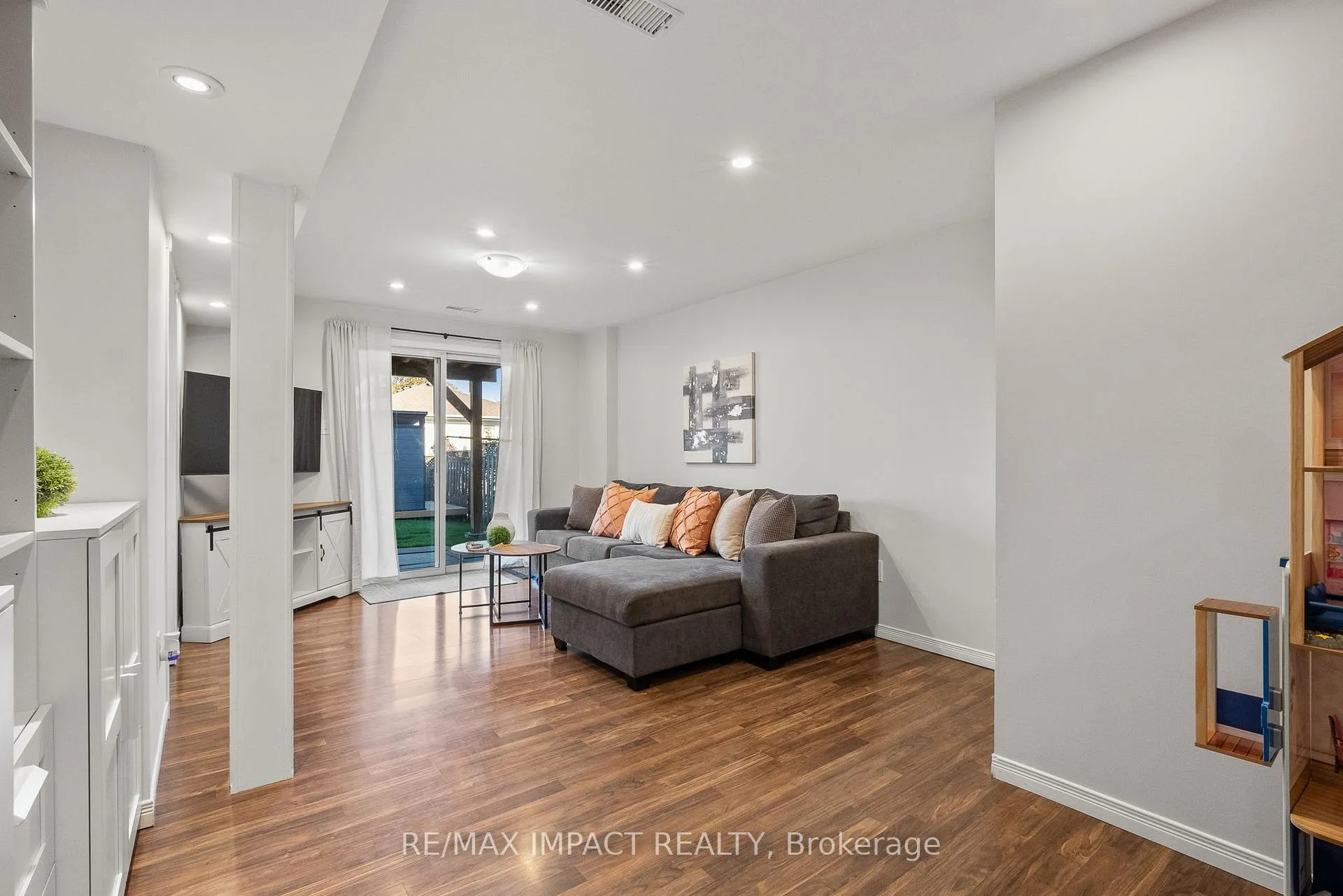 Photo 26 of 1000 Field Court, Cobourg — HOMEH