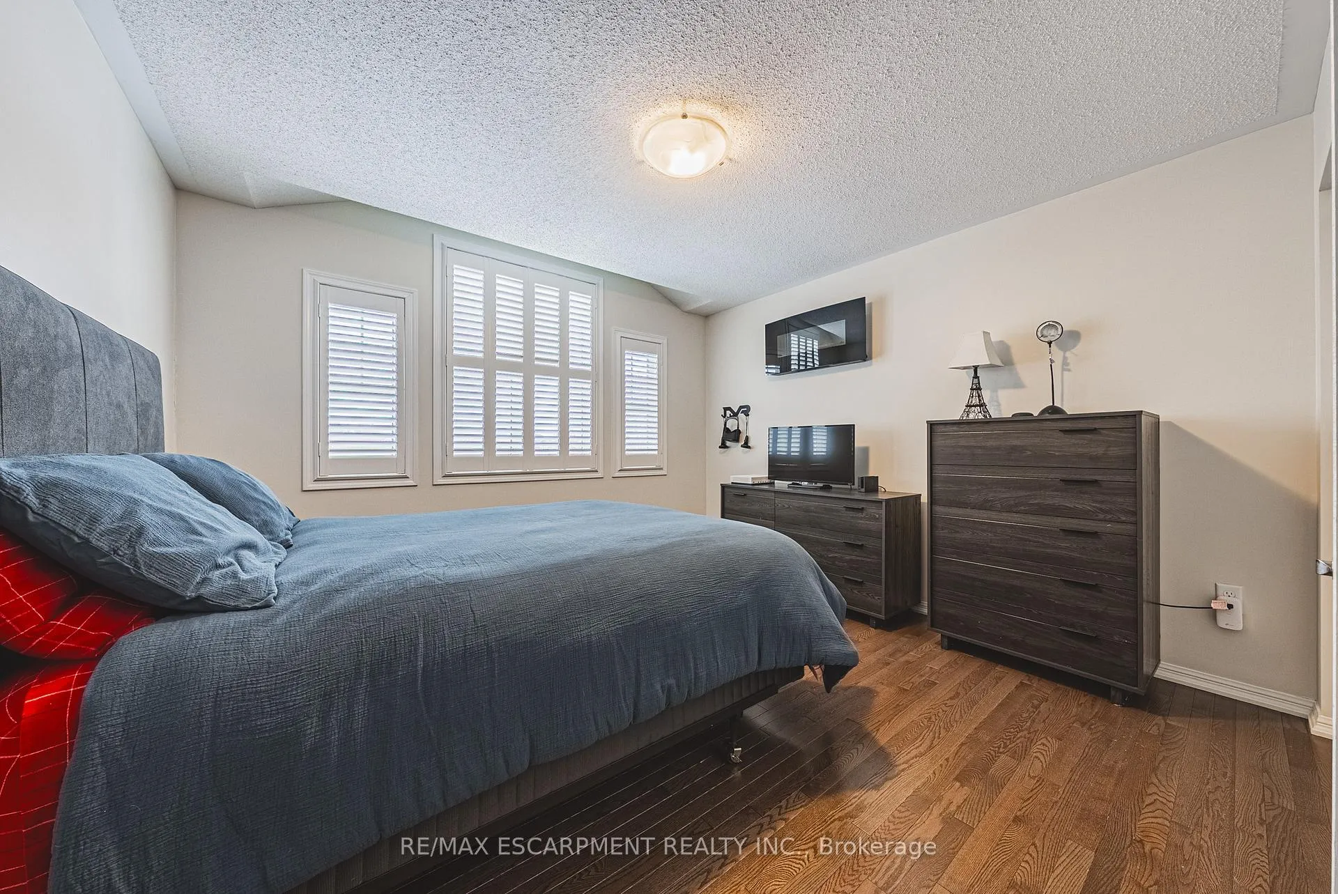 Photo 19 of 85 Peer Court, Hamilton, Meadowlands — HOMEH