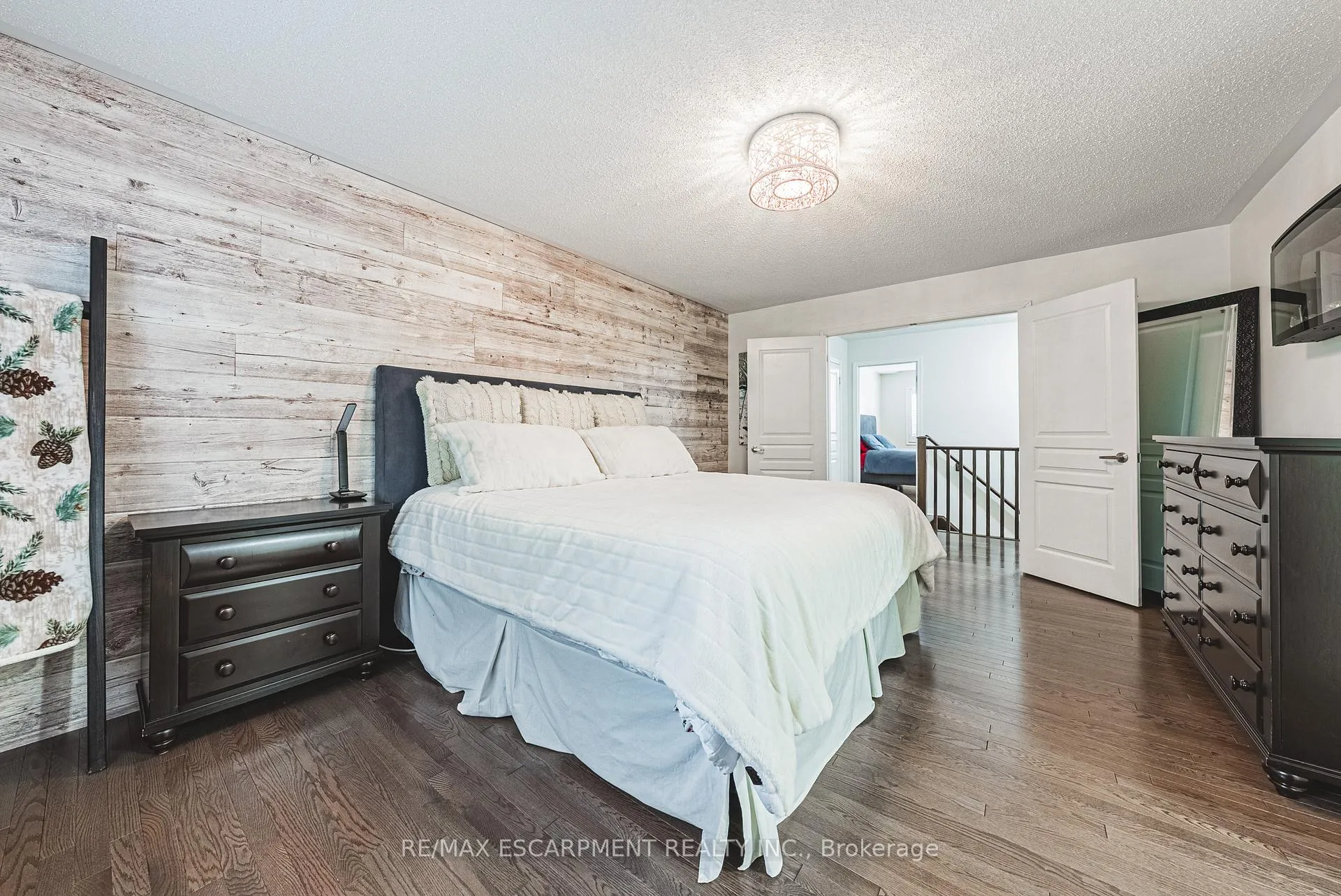 Photo 22 of 85 Peer Court, Hamilton, Meadowlands — HOMEH