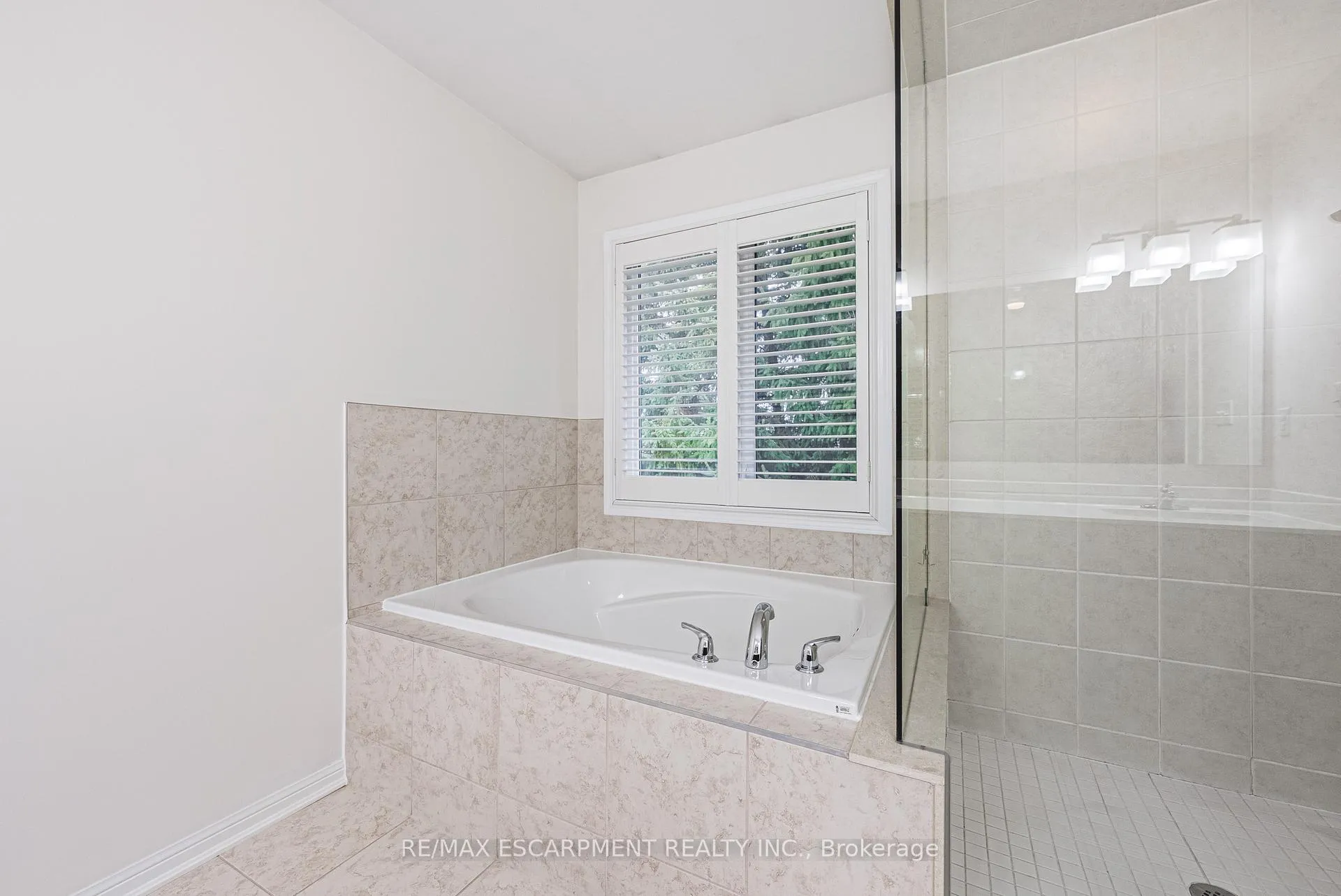 Photo 26 of 85 Peer Court, Hamilton, Meadowlands — HOMEH