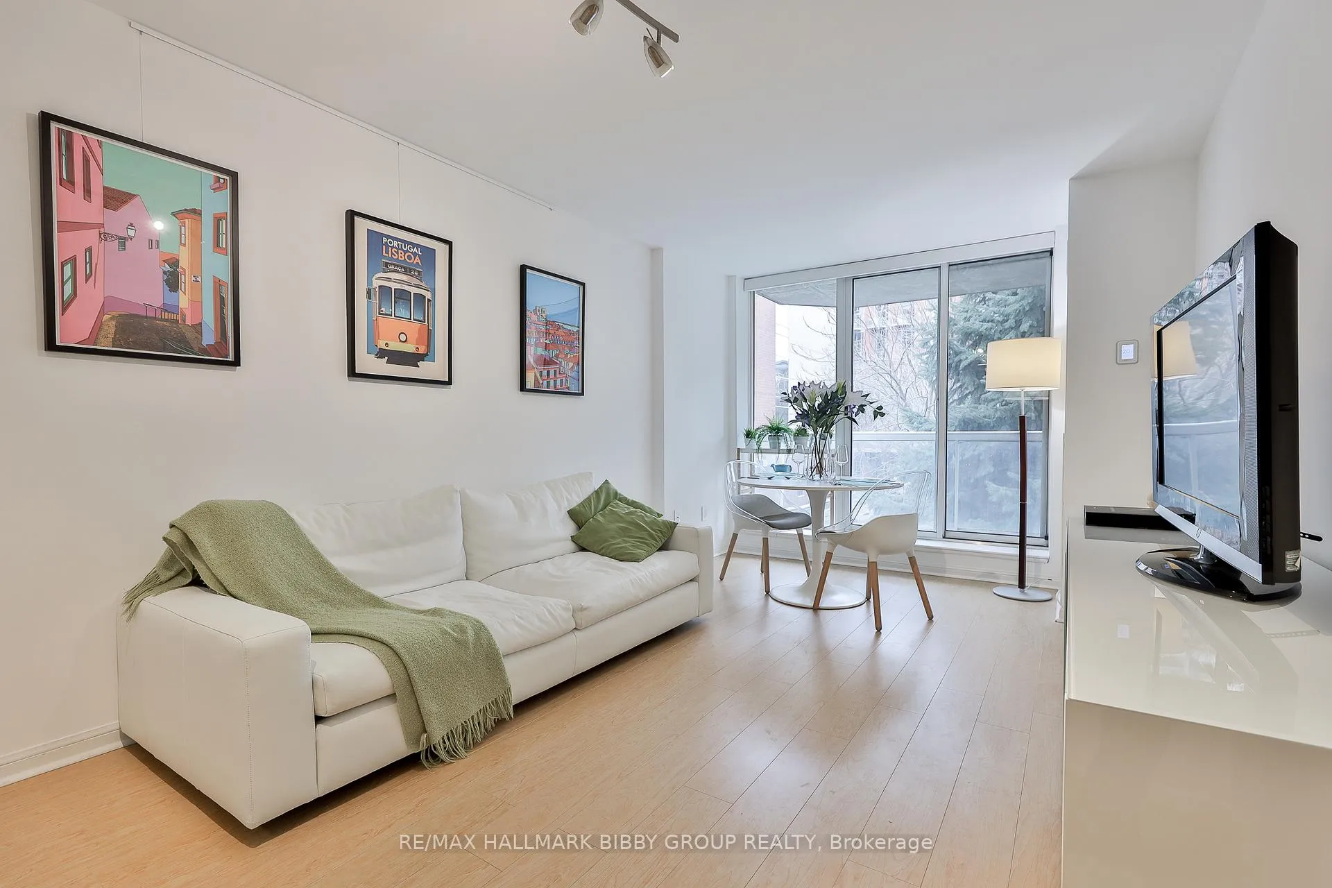 Photo 1 of Unit 409, 330 Adelaide Street E, Toronto, Moss Park — HOMEH