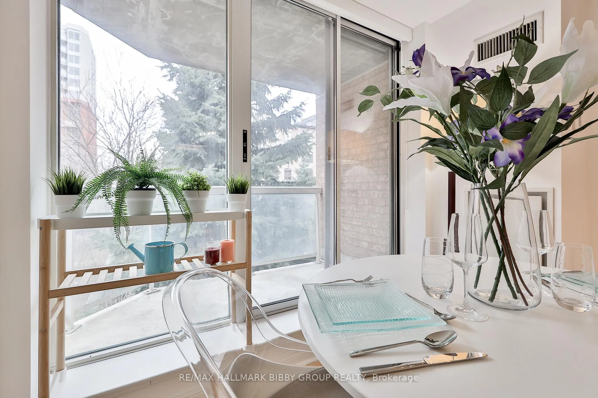 Photo 6 of Unit 409, 330 Adelaide Street E, Toronto, Moss Park — HOMEH