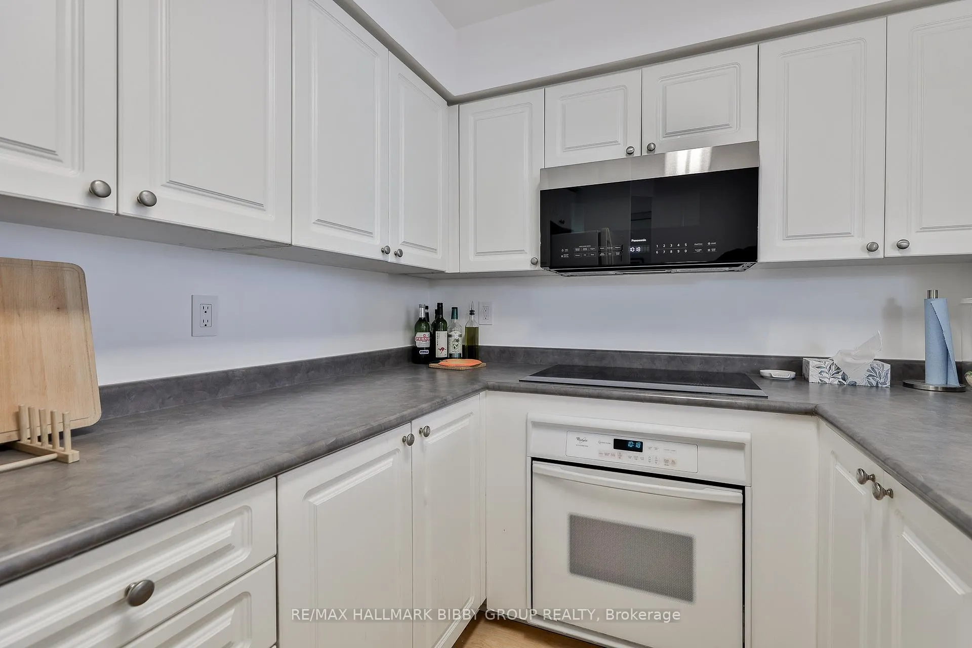 Photo 11 of Unit 409, 330 Adelaide Street E, Toronto, Moss Park — HOMEH