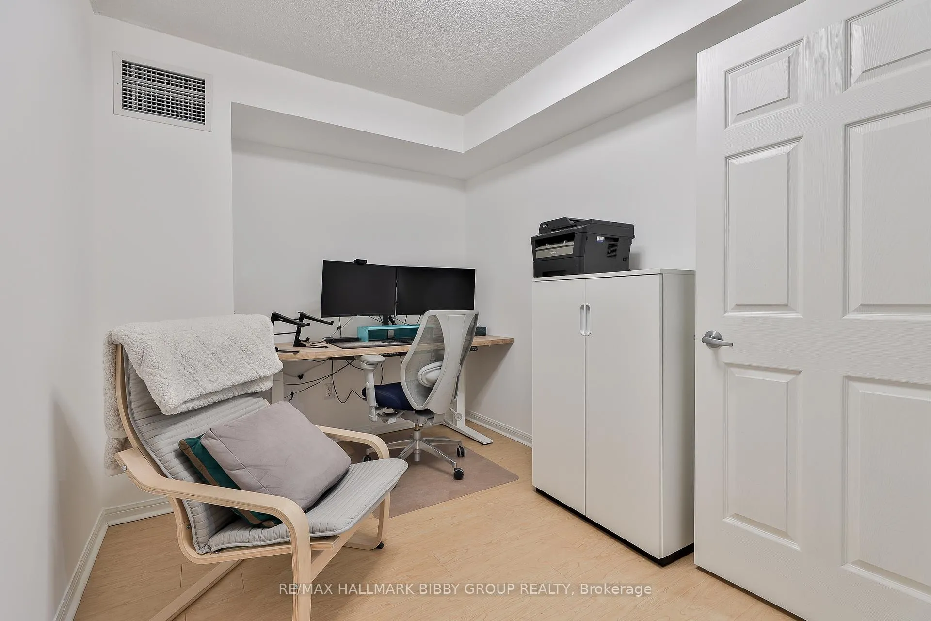 Photo 16 of Unit 409, 330 Adelaide Street E, Toronto, Moss Park — HOMEH