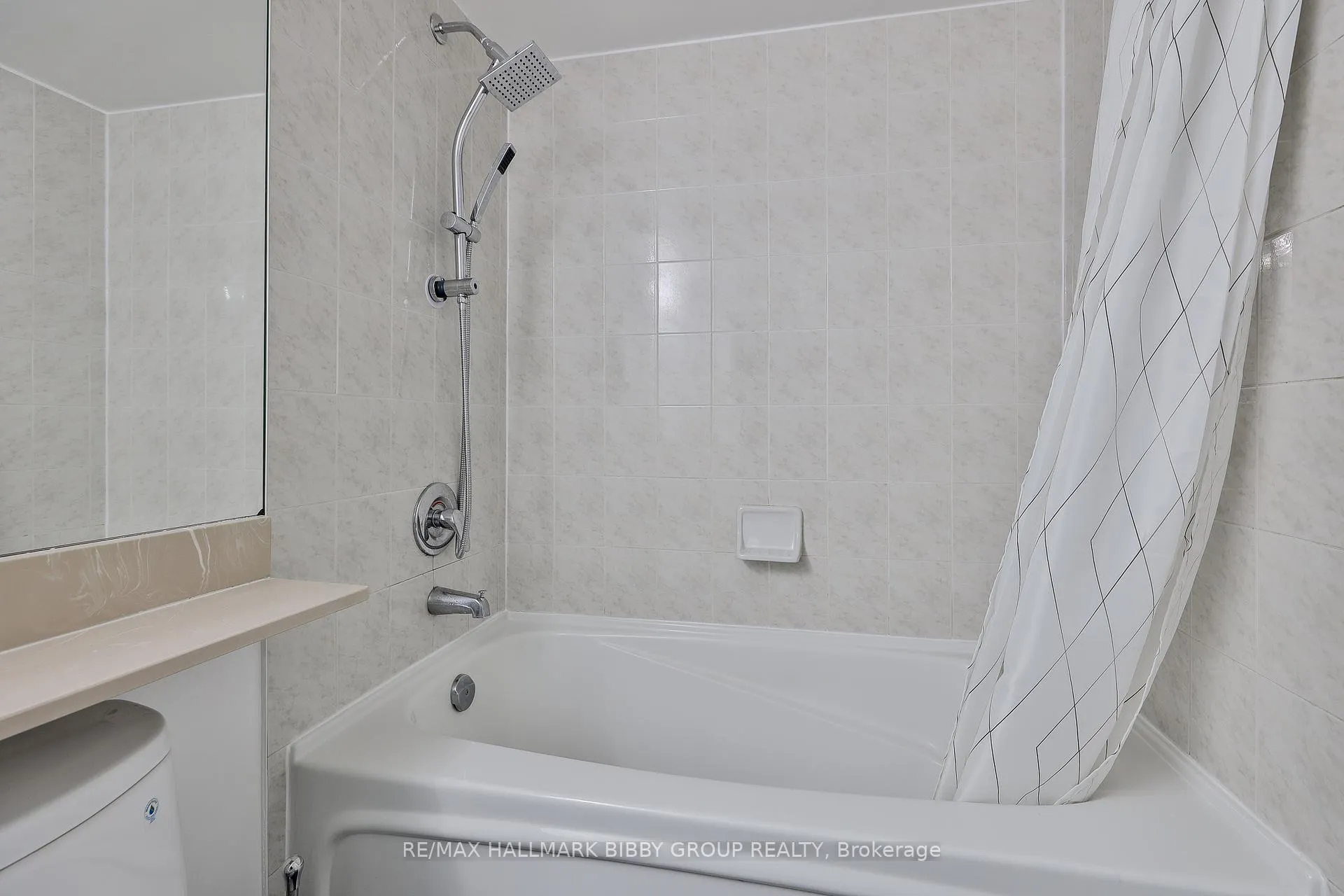 Photo 19 of Unit 409, 330 Adelaide Street E, Toronto, Moss Park — HOMEH