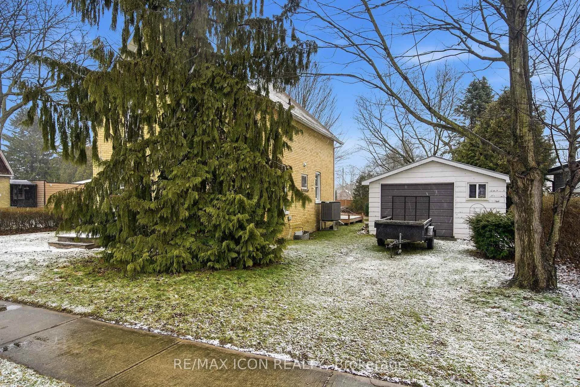 Photo 4 of 182 Maple Street, West Elgin, West Lorne — HOMEH