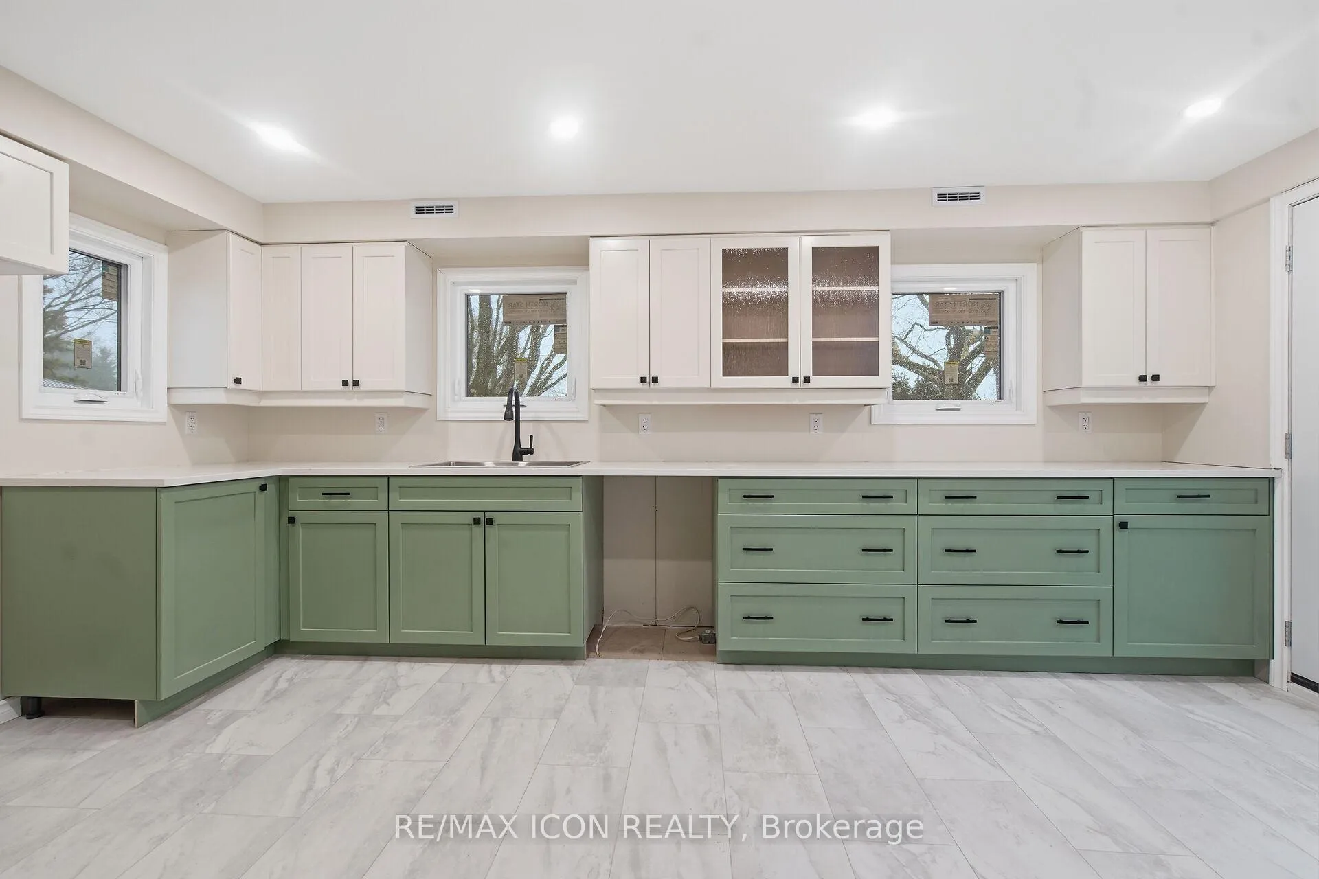 Photo 17 of 182 Maple Street, West Elgin, West Lorne — HOMEH