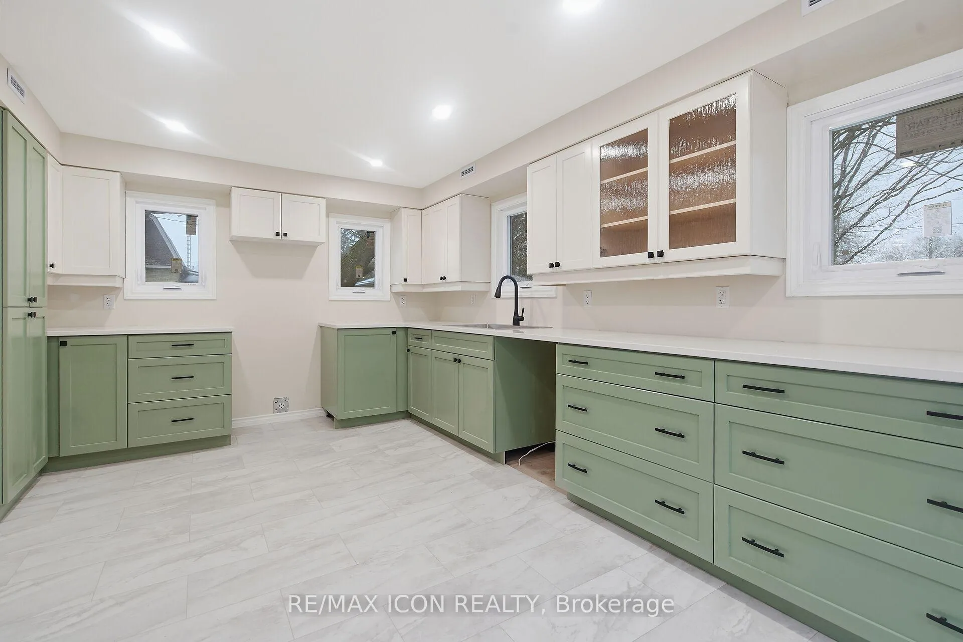 Photo 18 of 182 Maple Street, West Elgin, West Lorne — HOMEH