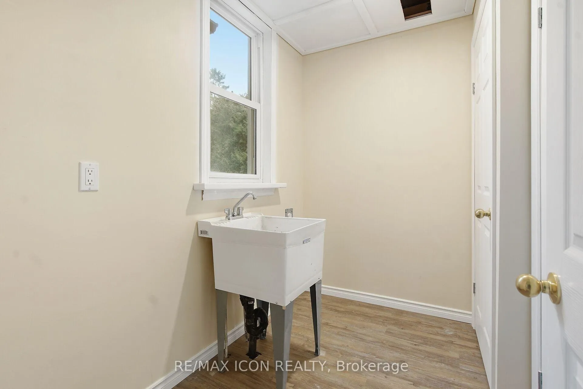 Photo 21 of 182 Maple Street, West Elgin, West Lorne — HOMEH