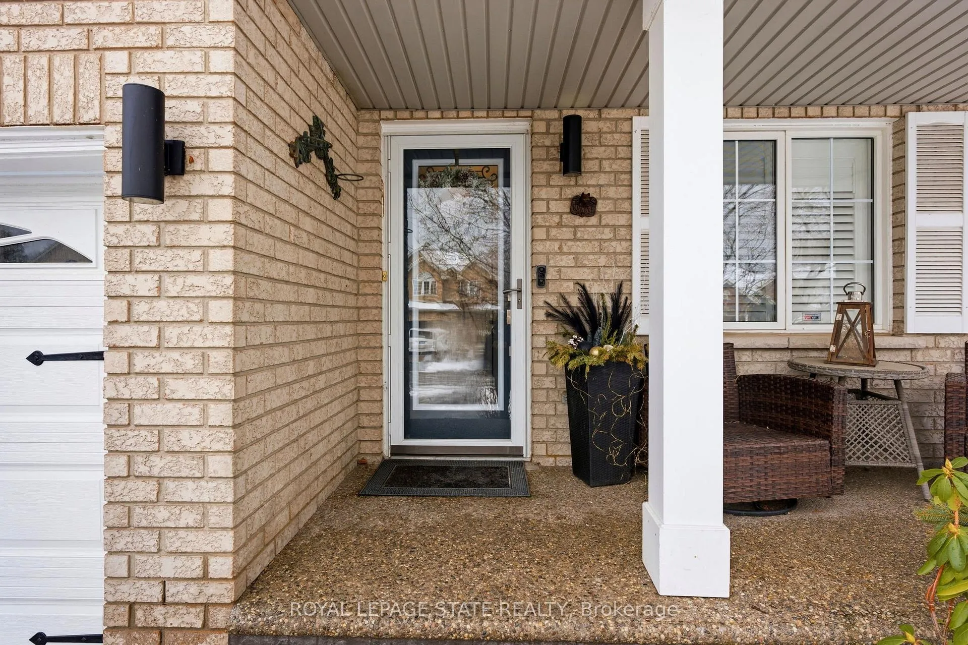 Photo 3 of 64 Griffith Drive, Grimsby, Grimsby East — HOMEH