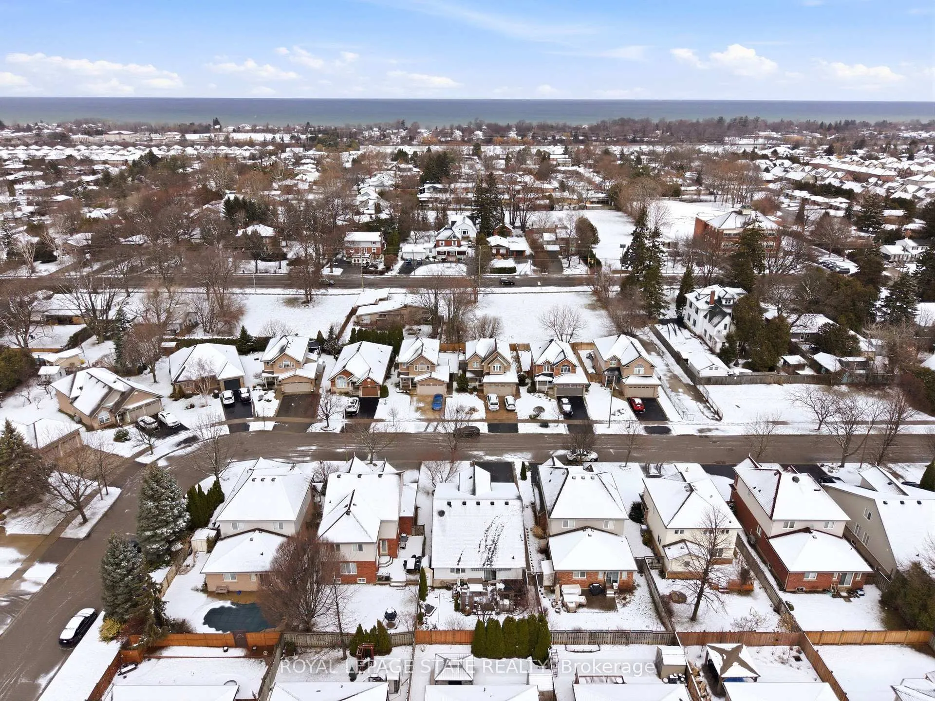 Photo 49 of 64 Griffith Drive, Grimsby, Grimsby East — HOMEH