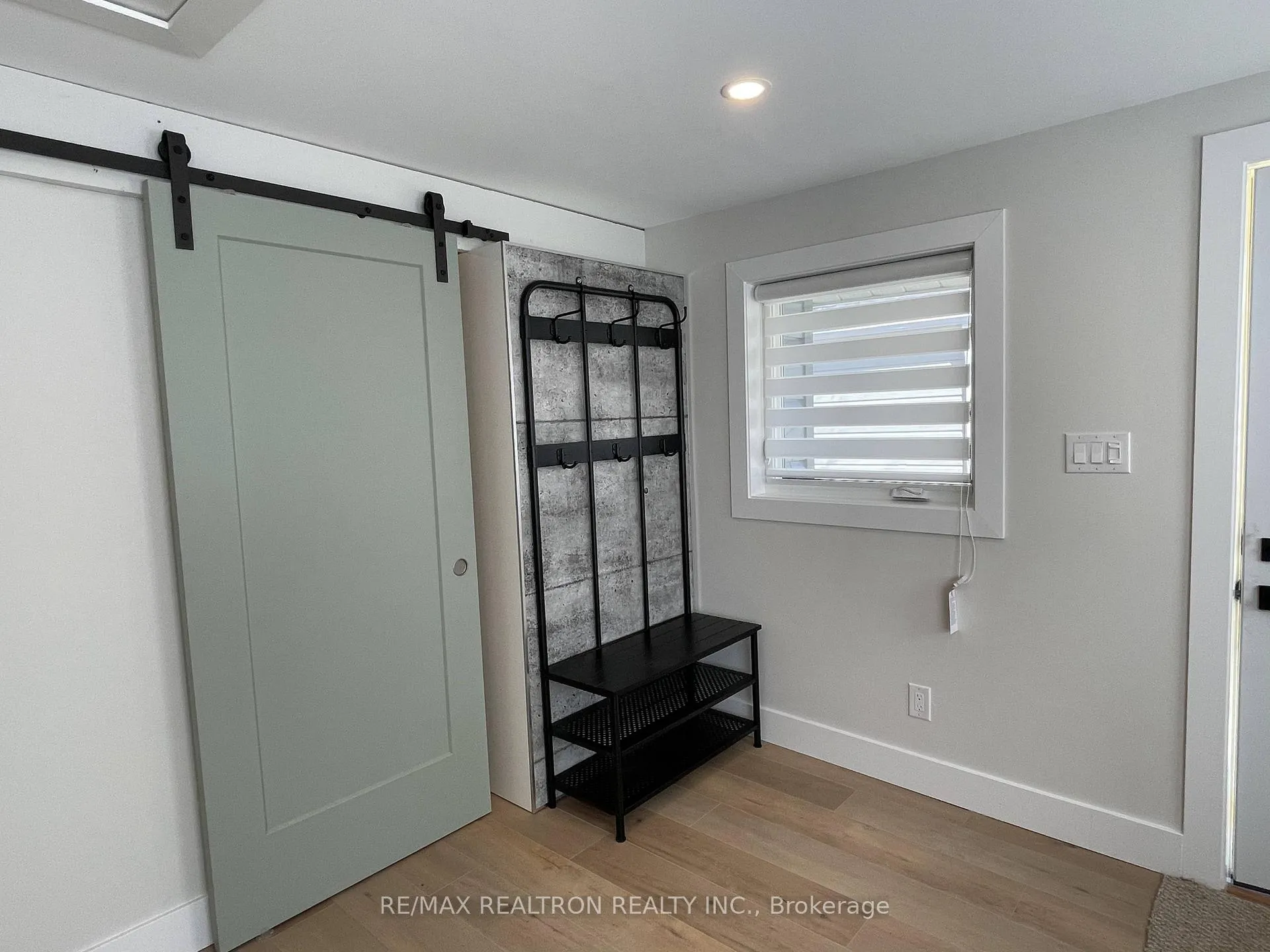 Photo 3 of Unit 3, 82 Gunn Street, Barrie, Wellington — HOMEH